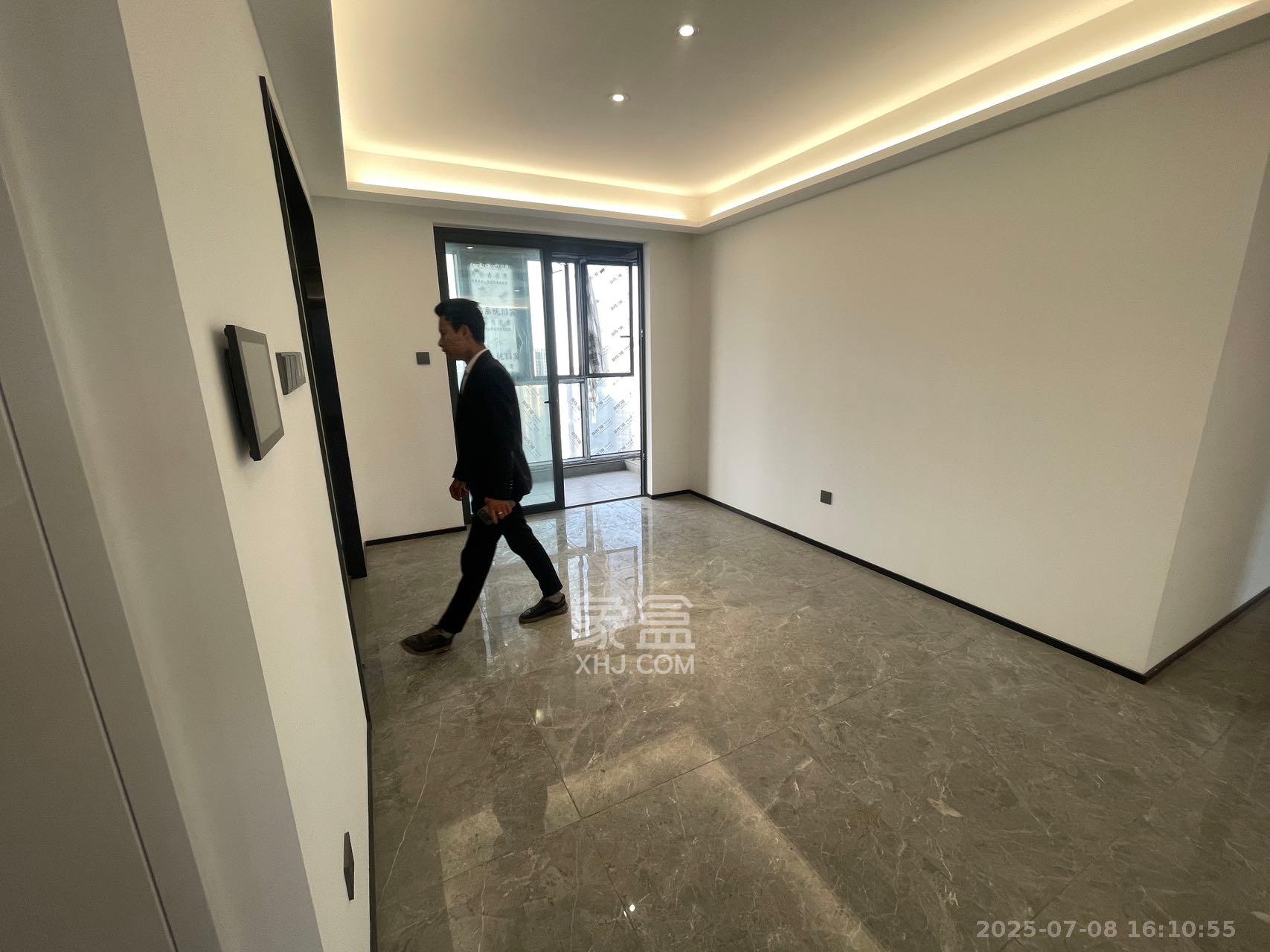 万科魅力之城  4室2厅2卫   2900.00元/月室内图