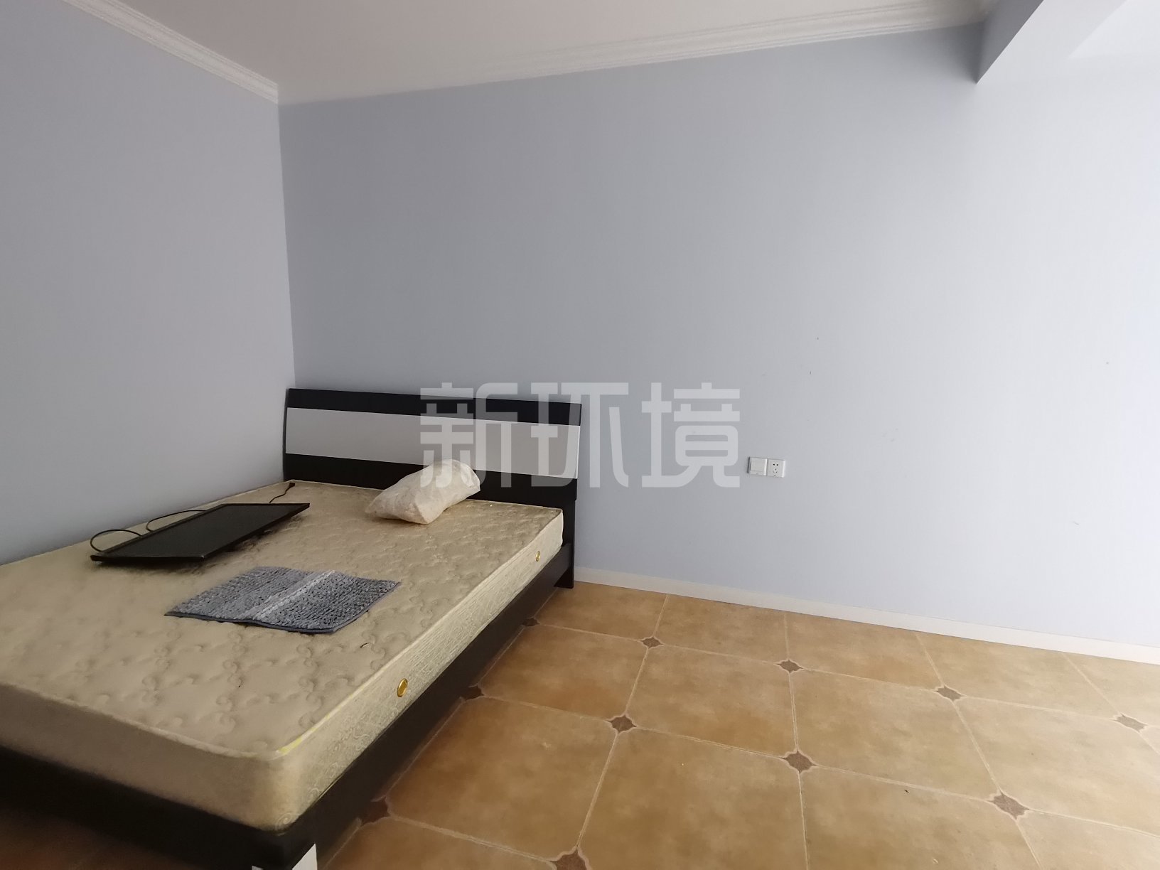 山水印象  2室2厅1卫    1600.0元/月 山水印象  2室2厅1卫    1600.0元/月室内图