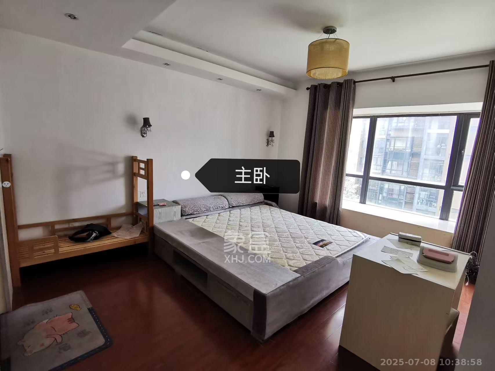 茂华国际湘  3室2厅2卫   3200.00元/月