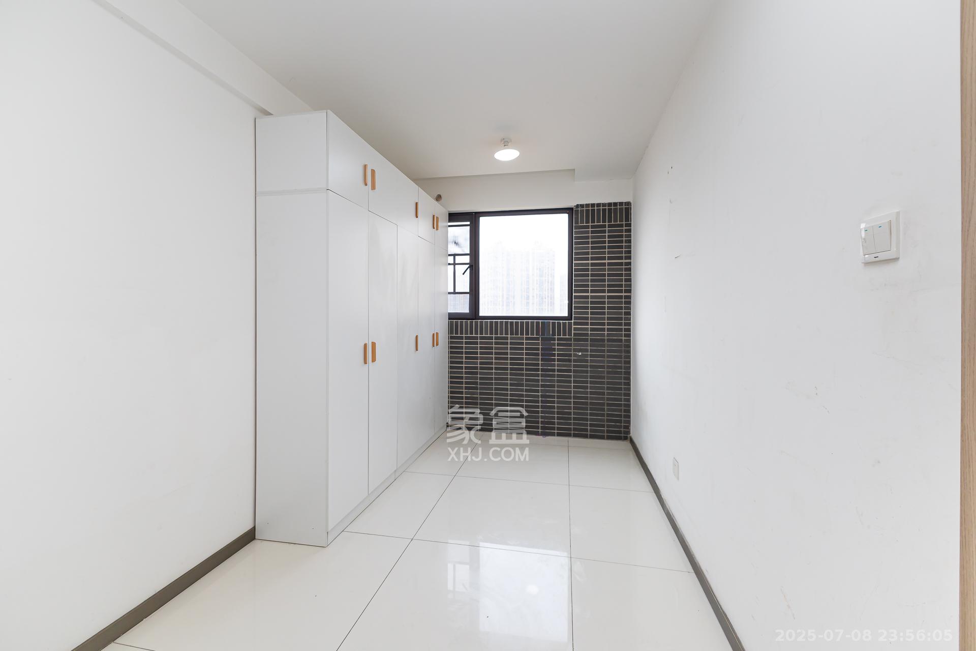 时代倾城五期  3室2厅1卫    98.0万 时代倾城五期  3室2厅1卫    98.0万卧室