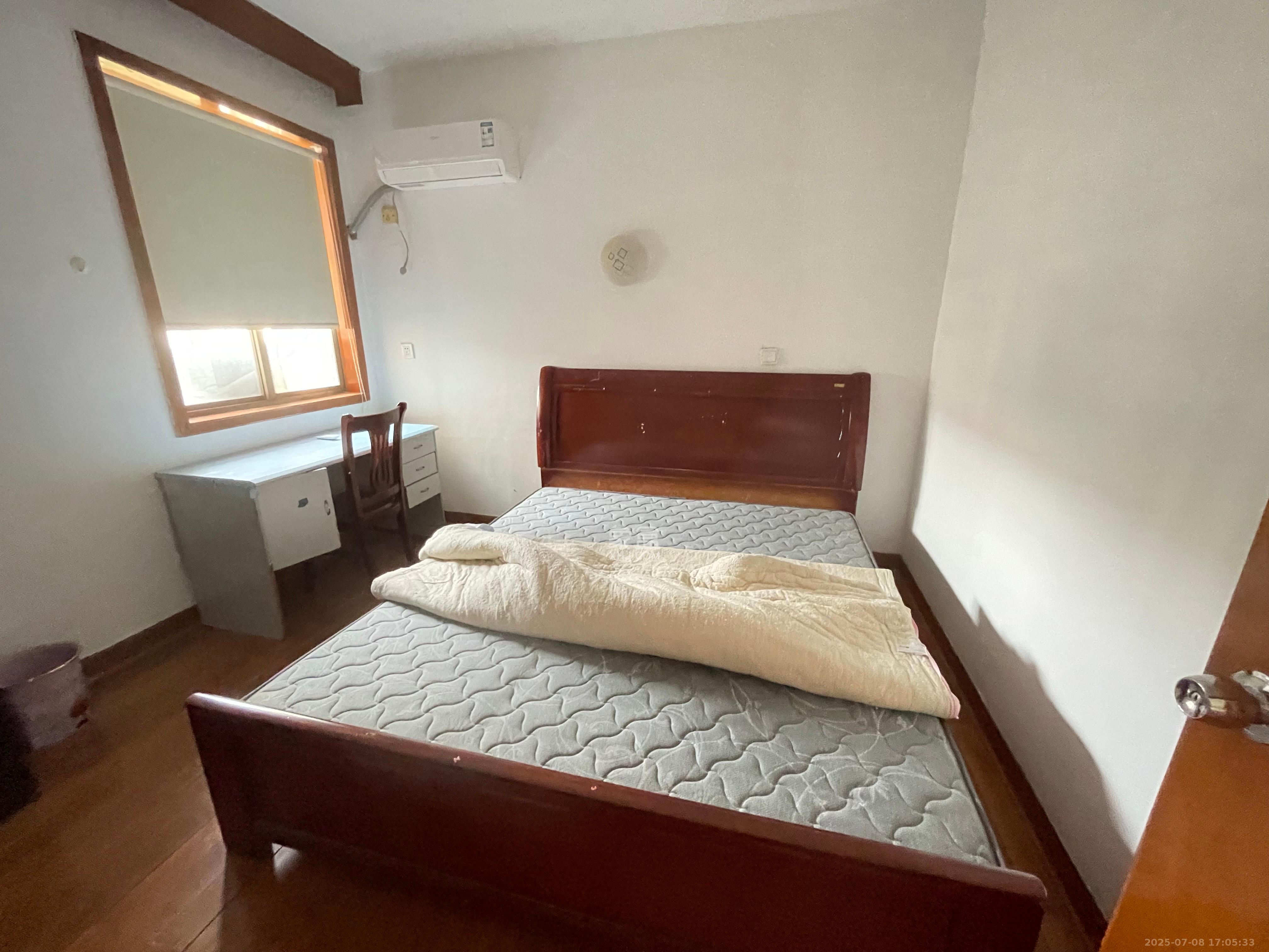 中建五局信和苑三区  2室2厅1卫   1500.00元/月室内图