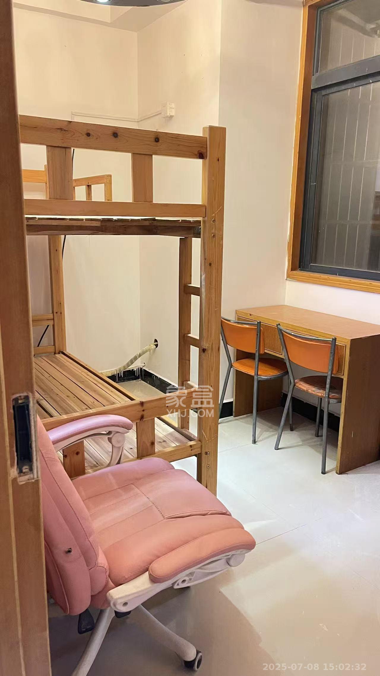 湘聚大厦  3室2厅1卫   2000.00元/月室内图