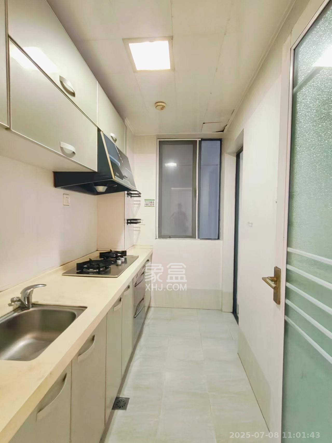 湘域中央  2室1厅1卫   2900.00元/月室内图