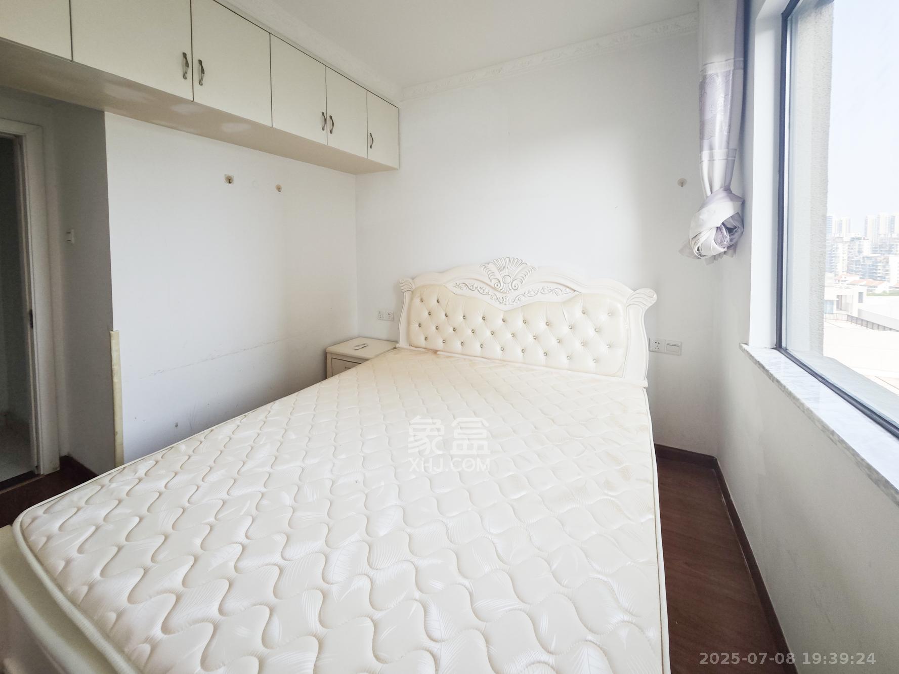 山语城三期 3室1厅2卫 85.0万 山语城三期 3室1厅2卫 85.0万卧室