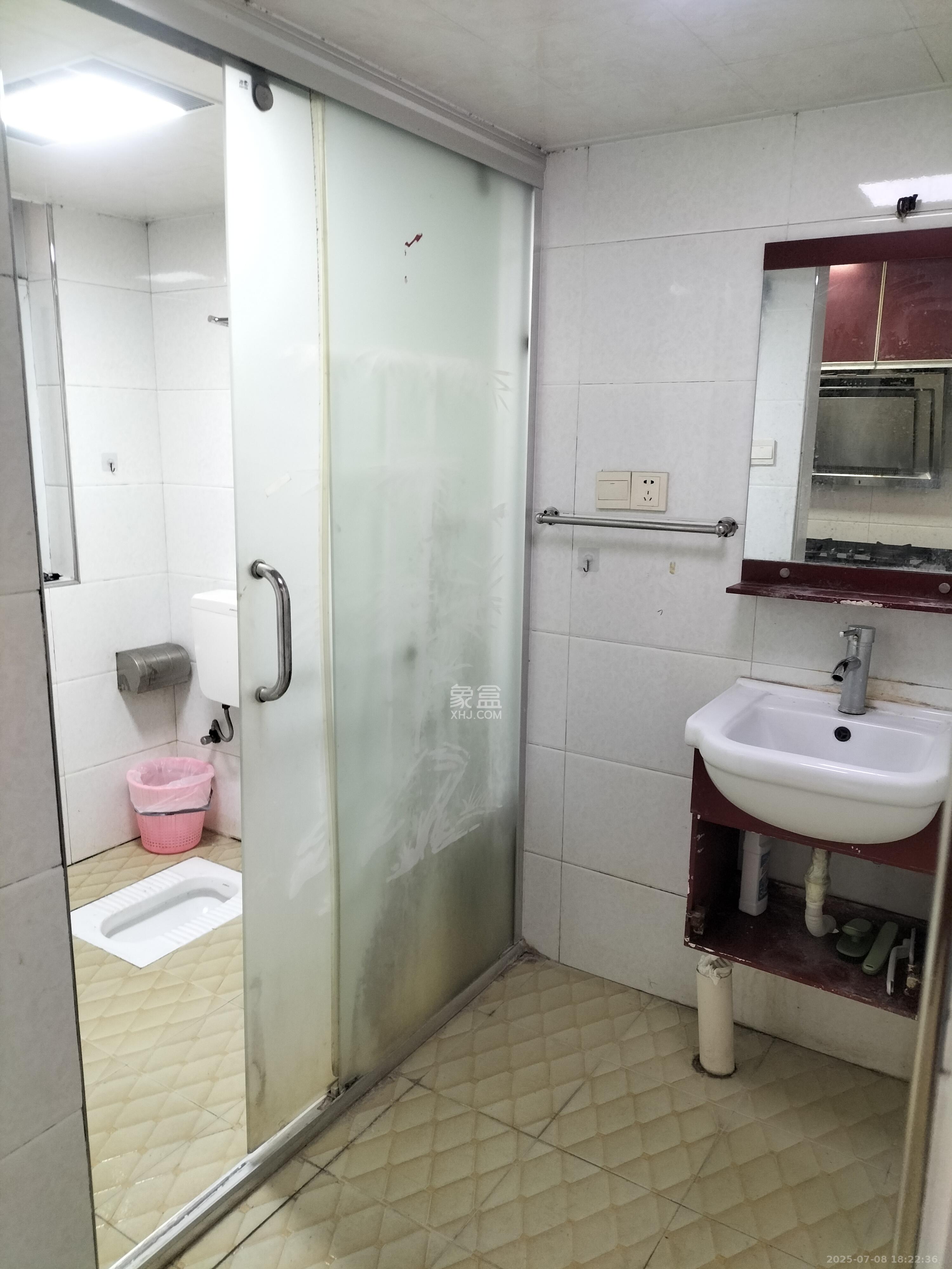骑龙安置小区  2室2厅1卫   2000.00元/月室内图