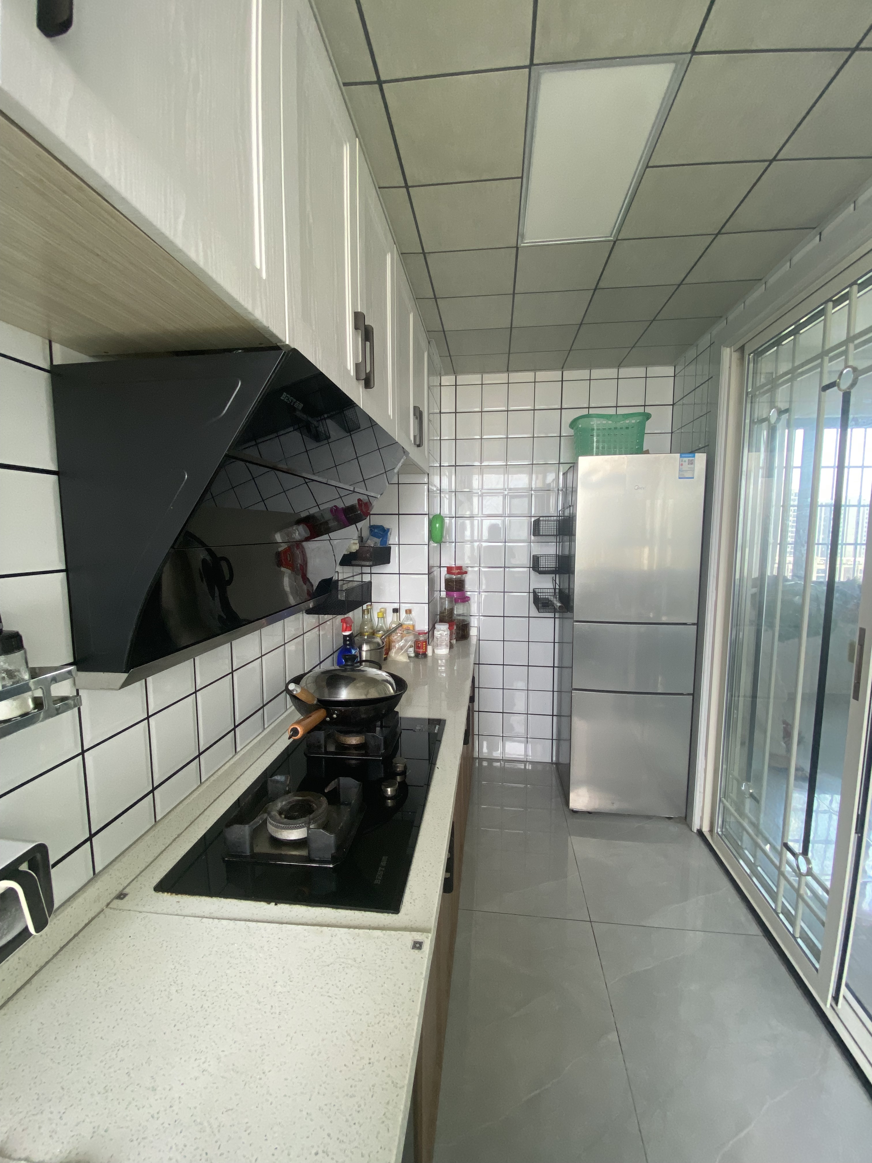 长湖峰境  3室2厅1卫   2500.00元/月室内图