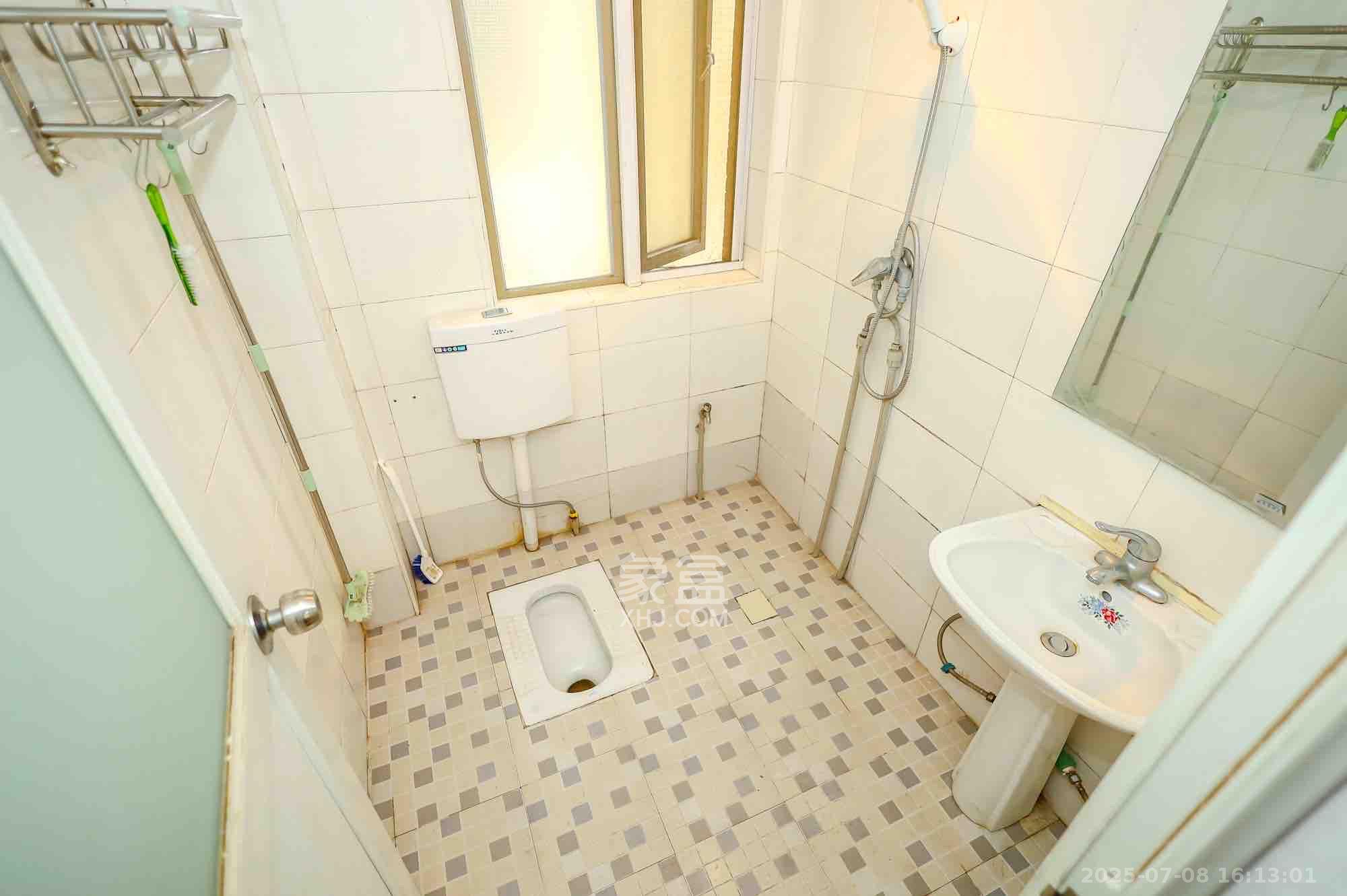 层上观邸  3室2厅1卫   2300.00元/月室内图