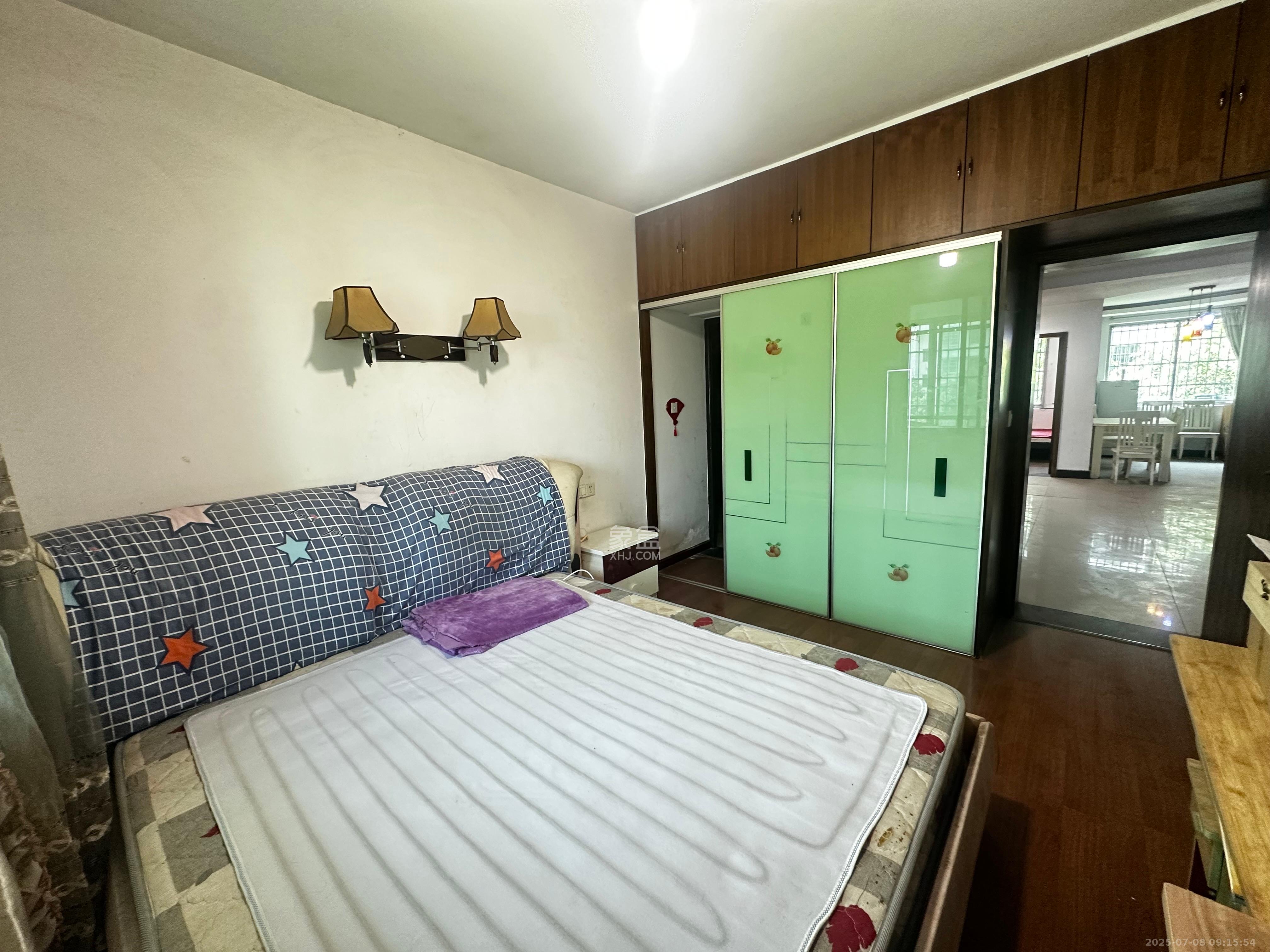 中南汽车世界 3室2厅1卫 1300.0元/月 中南汽车世界 3室2厅1卫 1300.0元/月室内图