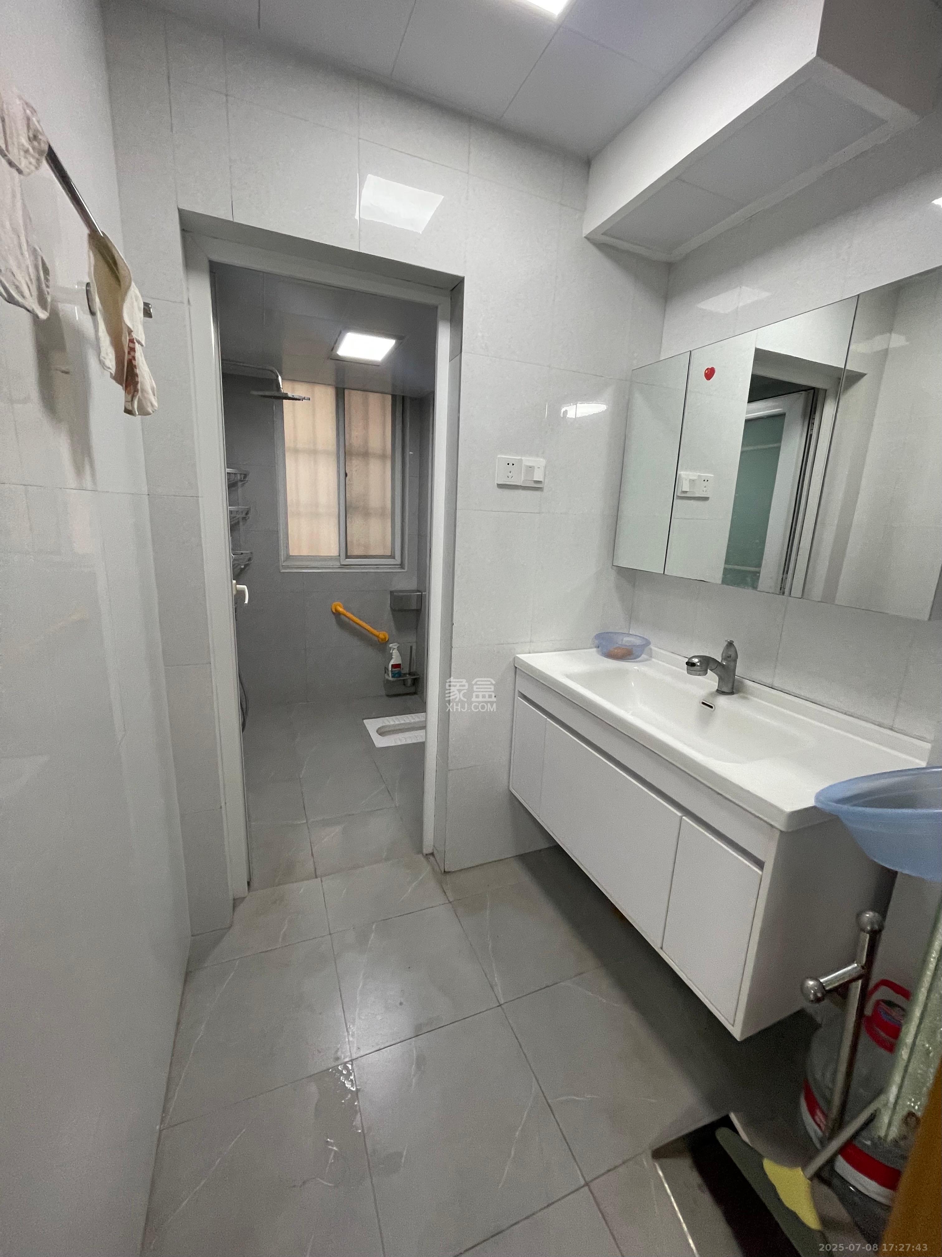 新点苑 3室2厅2卫 2800.0元/月 新点苑 3室2厅2卫 2800.0元/月室内图