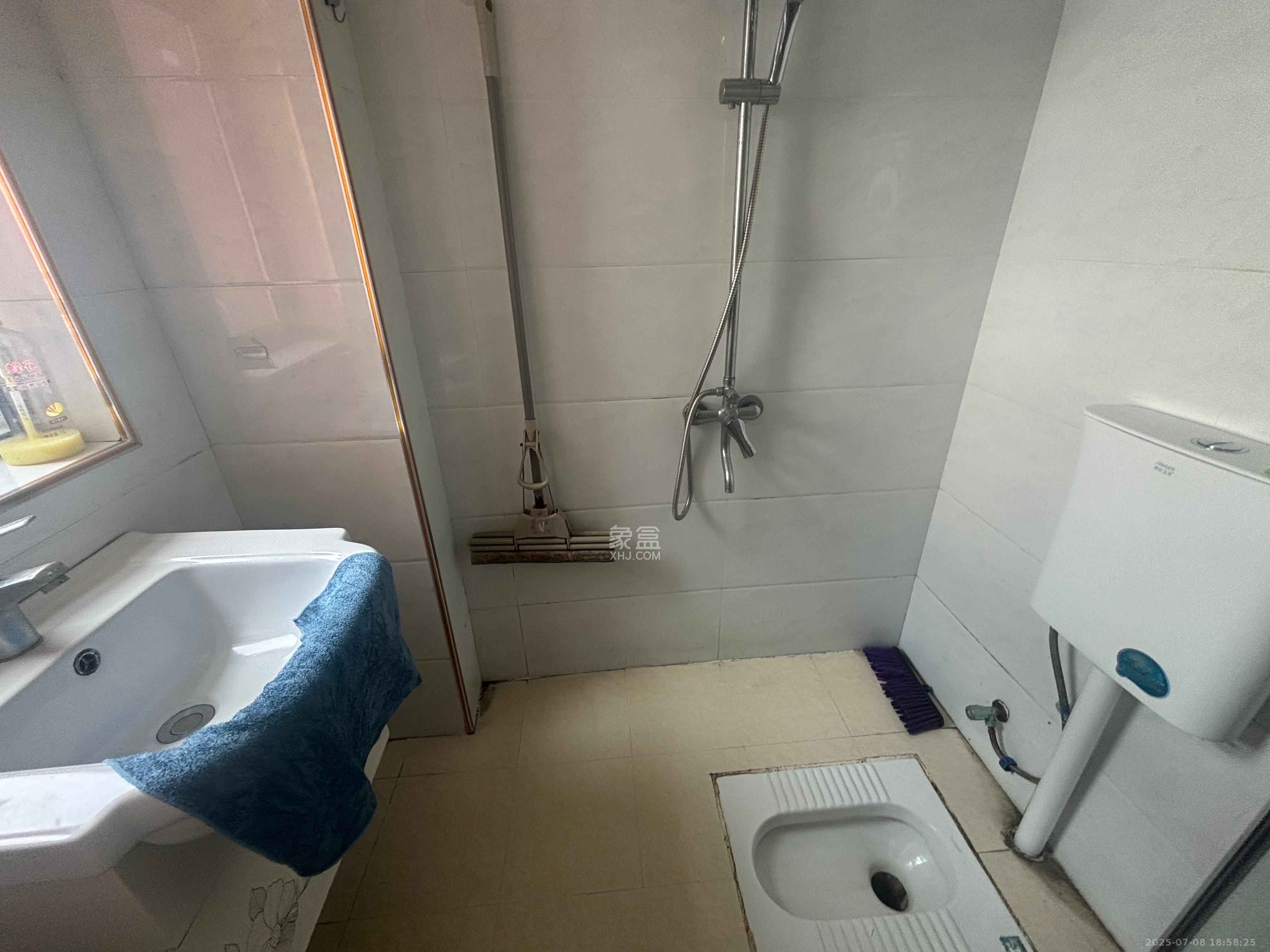 湘楚华庭  2室2厅1卫   1600.00元/月室内图