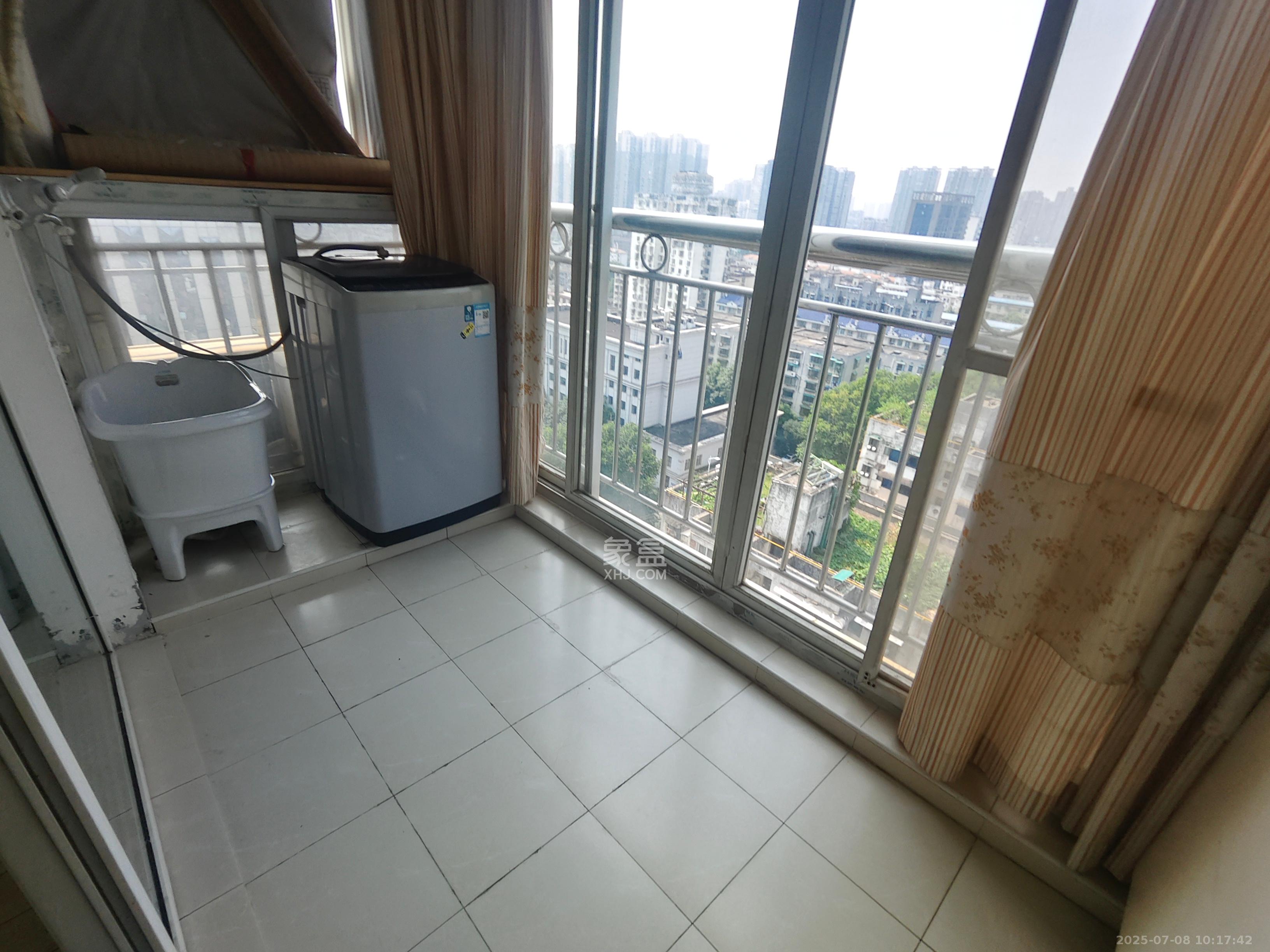 华韵07  2室1厅1卫   2300.00元/月室内图