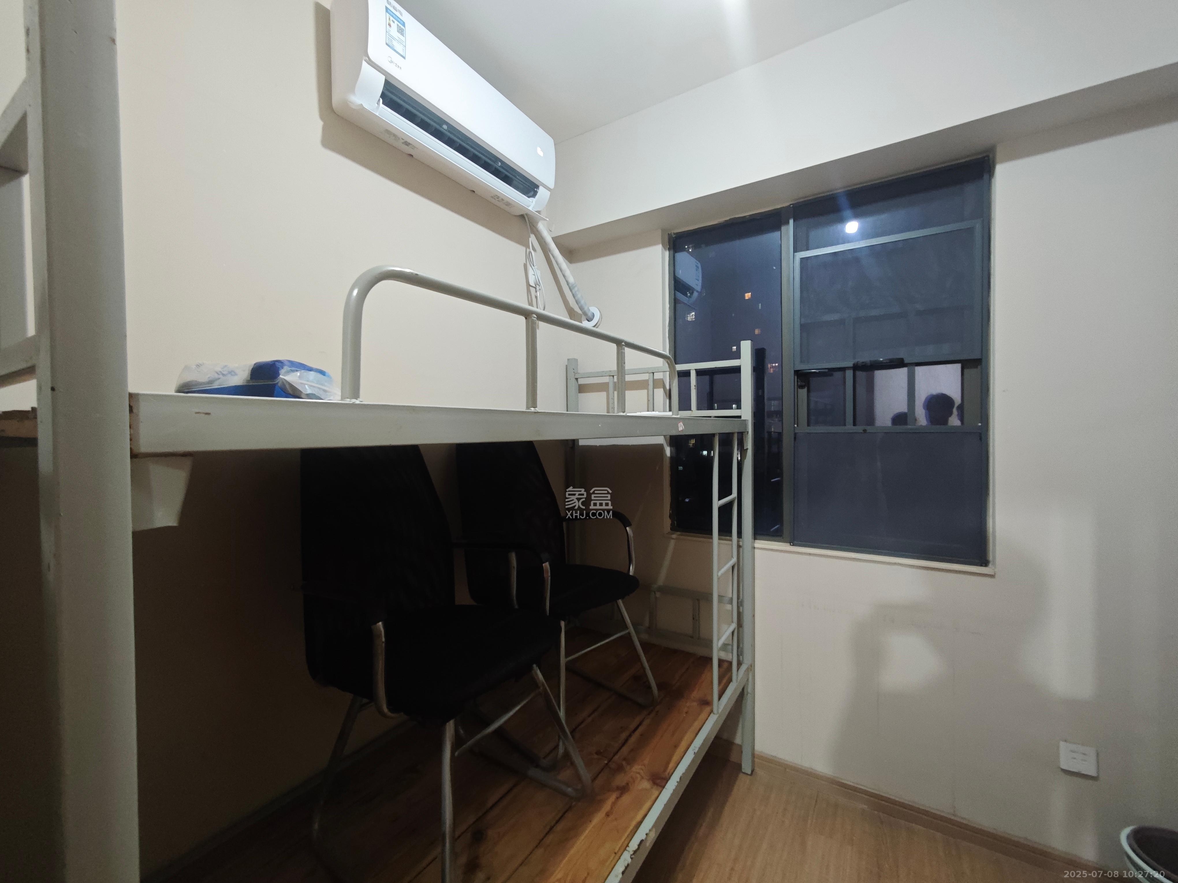 麓谷小镇  3室2厅1卫   2300.00元/月室内图