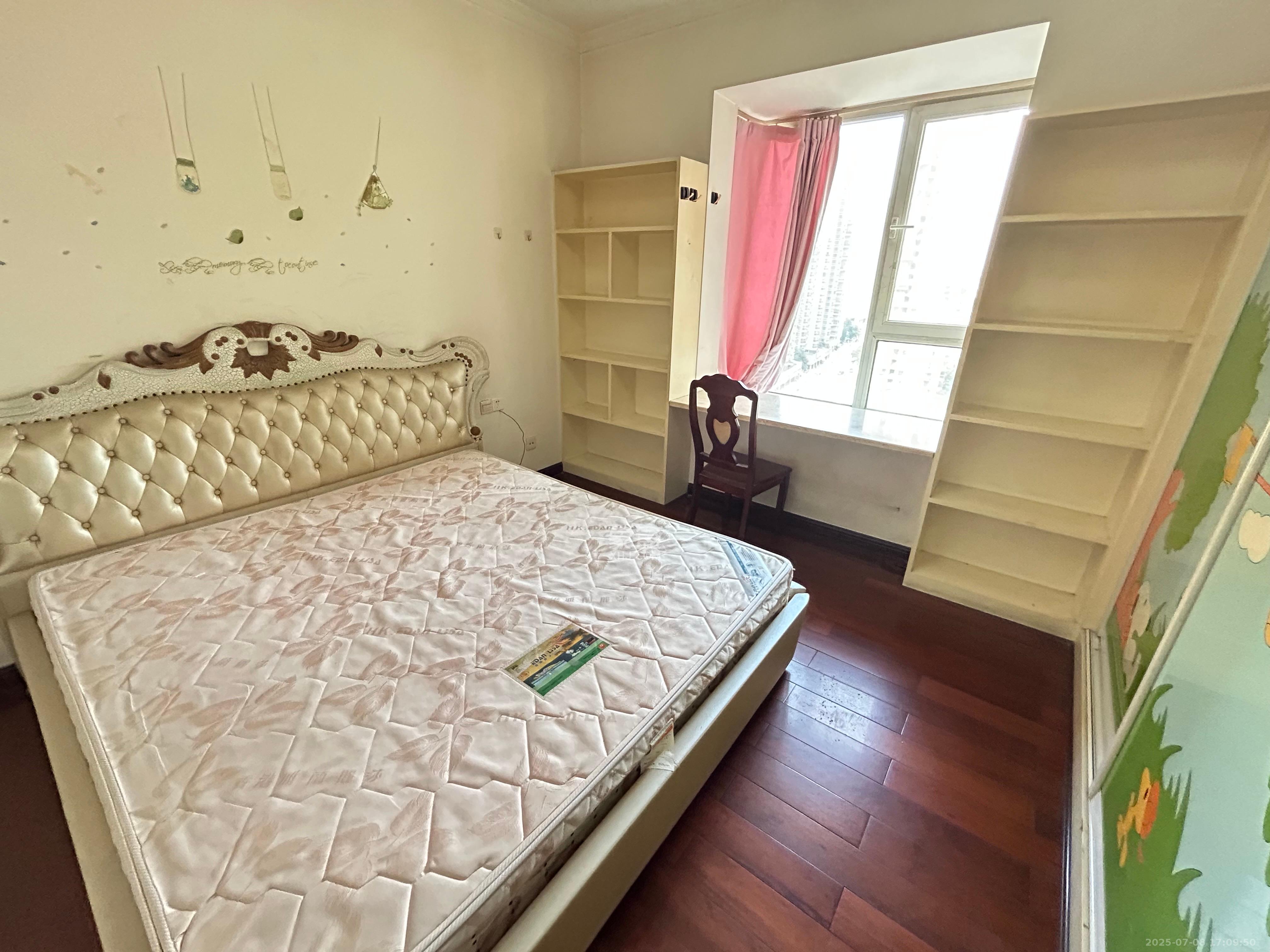 金色屋顶 3室2厅2卫 3200.0元/月 金色屋顶 3室2厅2卫 3200.0元/月室内图