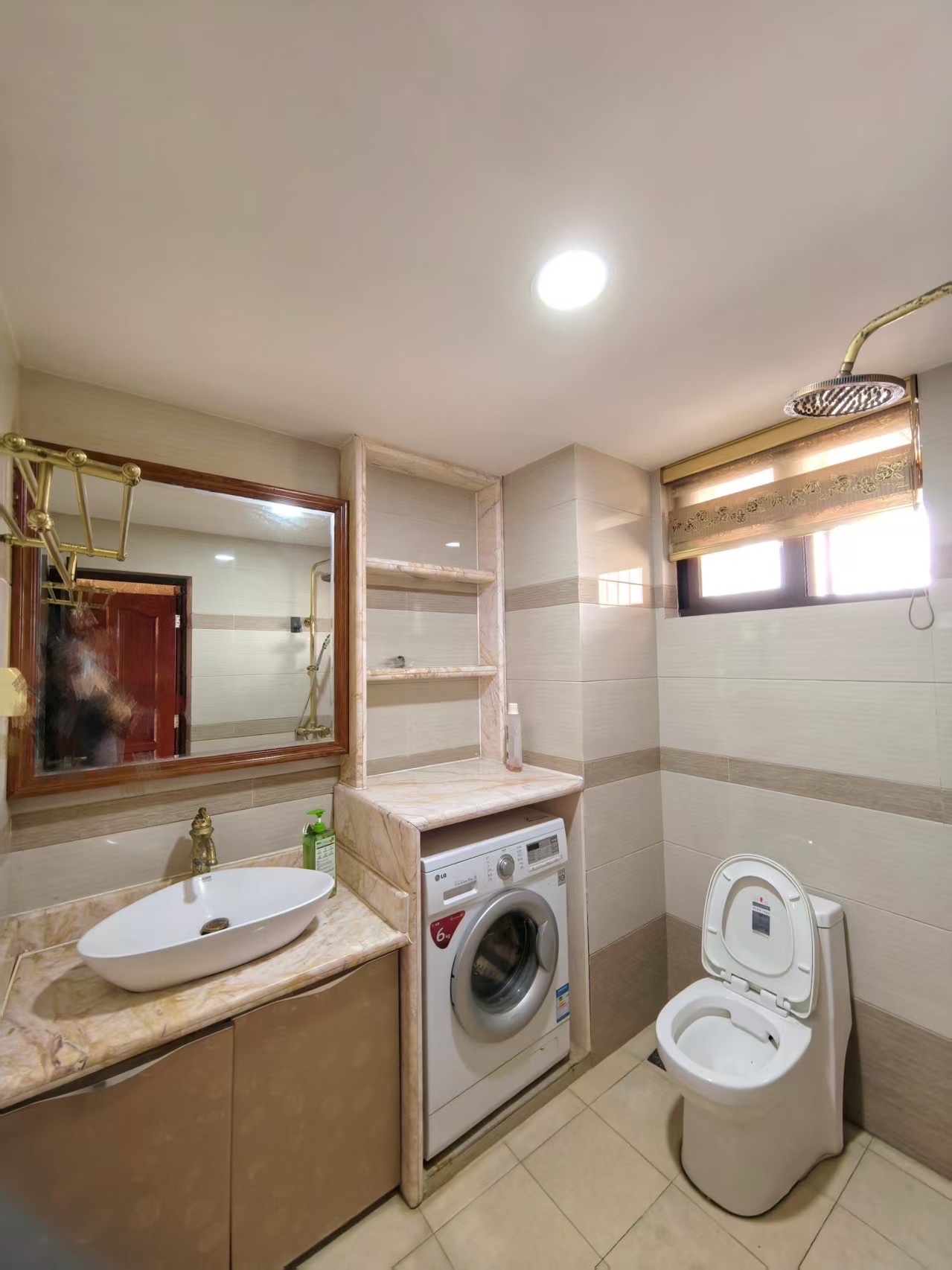 金银小区  2室2厅2卫    2500.0元/月 金银小区  2室2厅2卫    2500.0元/月室内图