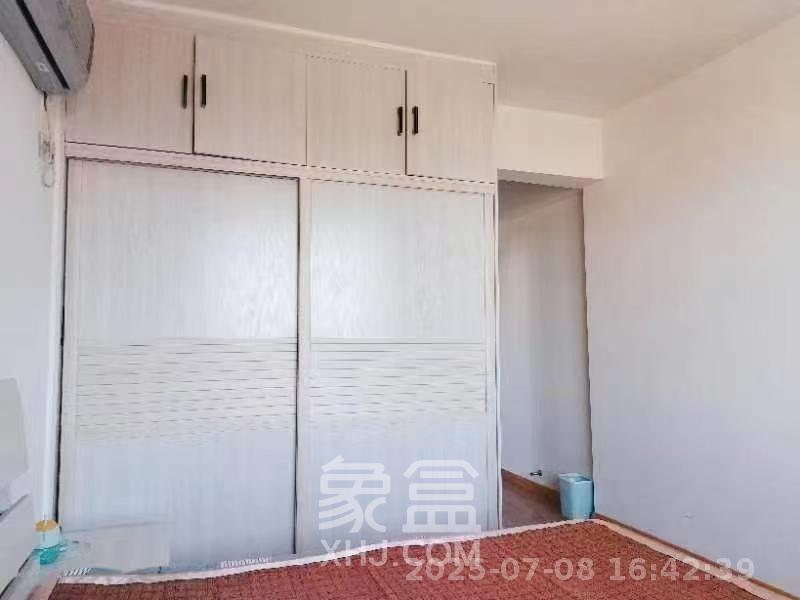 康桥长郡  3室2厅2卫   2000.00元/月室内图