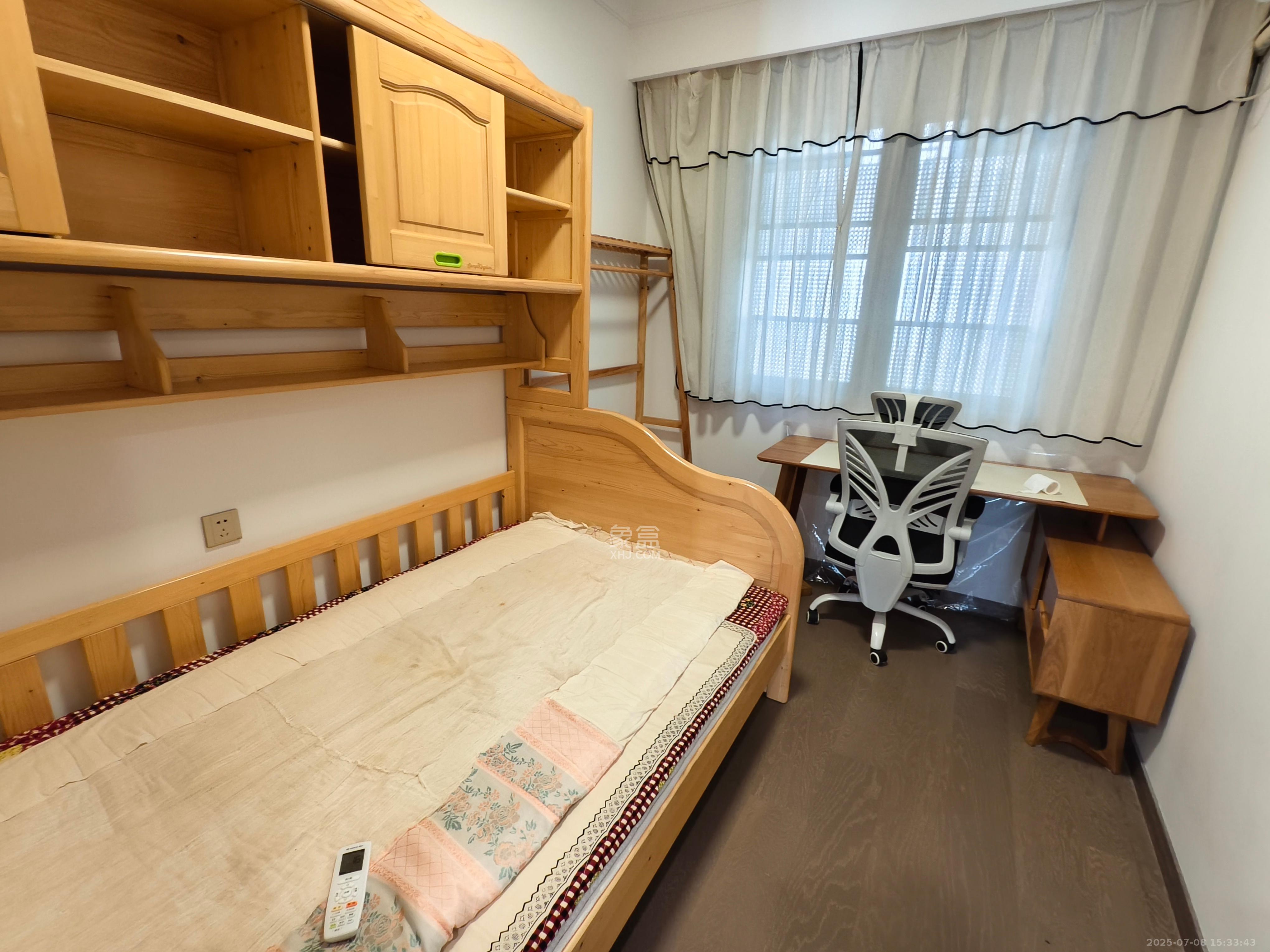 江悦和鸣  3室2厅2卫   4200.00元/月室内图