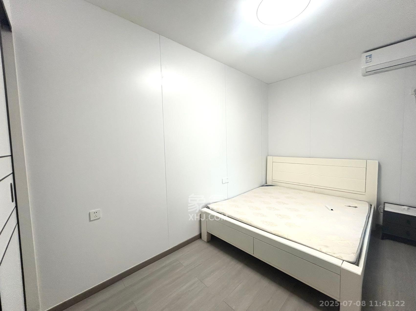 长房明宸府  4室1厅1卫   2200.00元/月室内图