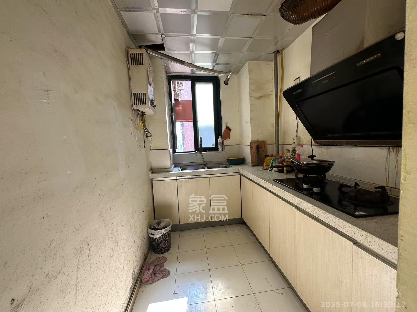 东玺门  4室1厅1卫    2300.0元/月 东玺门  4室1厅1卫    2300.0元/月室内图