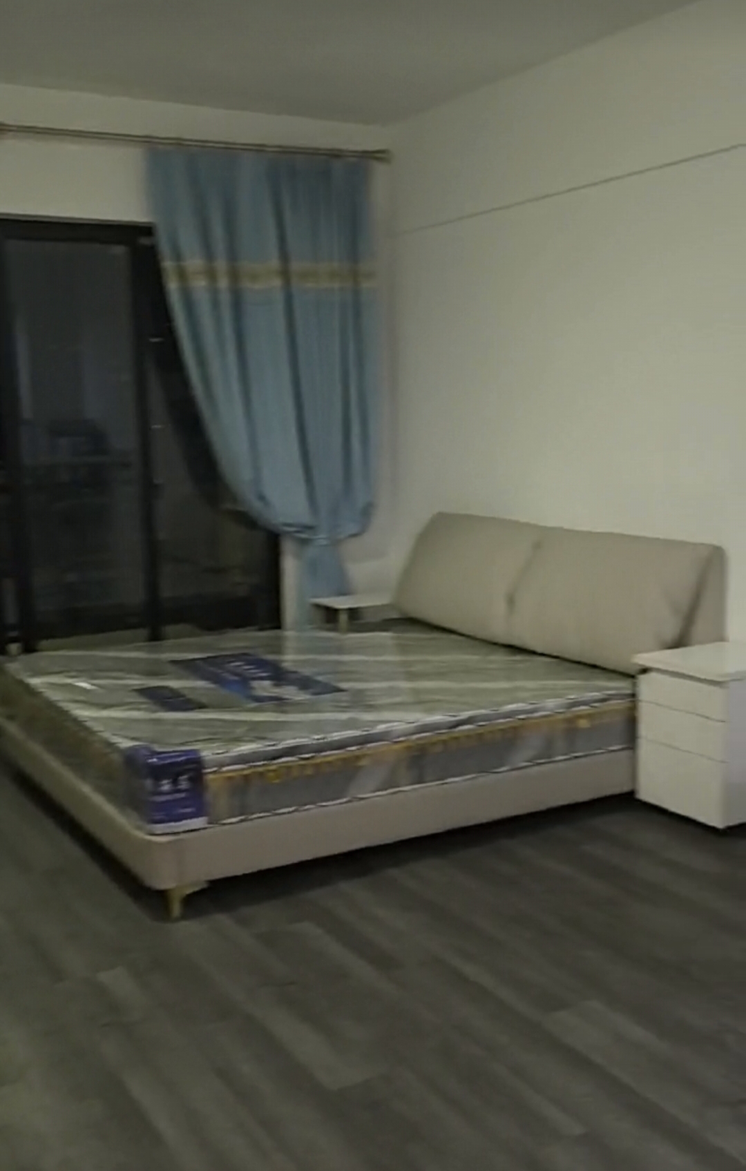 和谐家园(锦和广场) 1室1厅1卫 90.0万 和谐家园(锦和广场) 1室1厅1卫 90.0万客厅