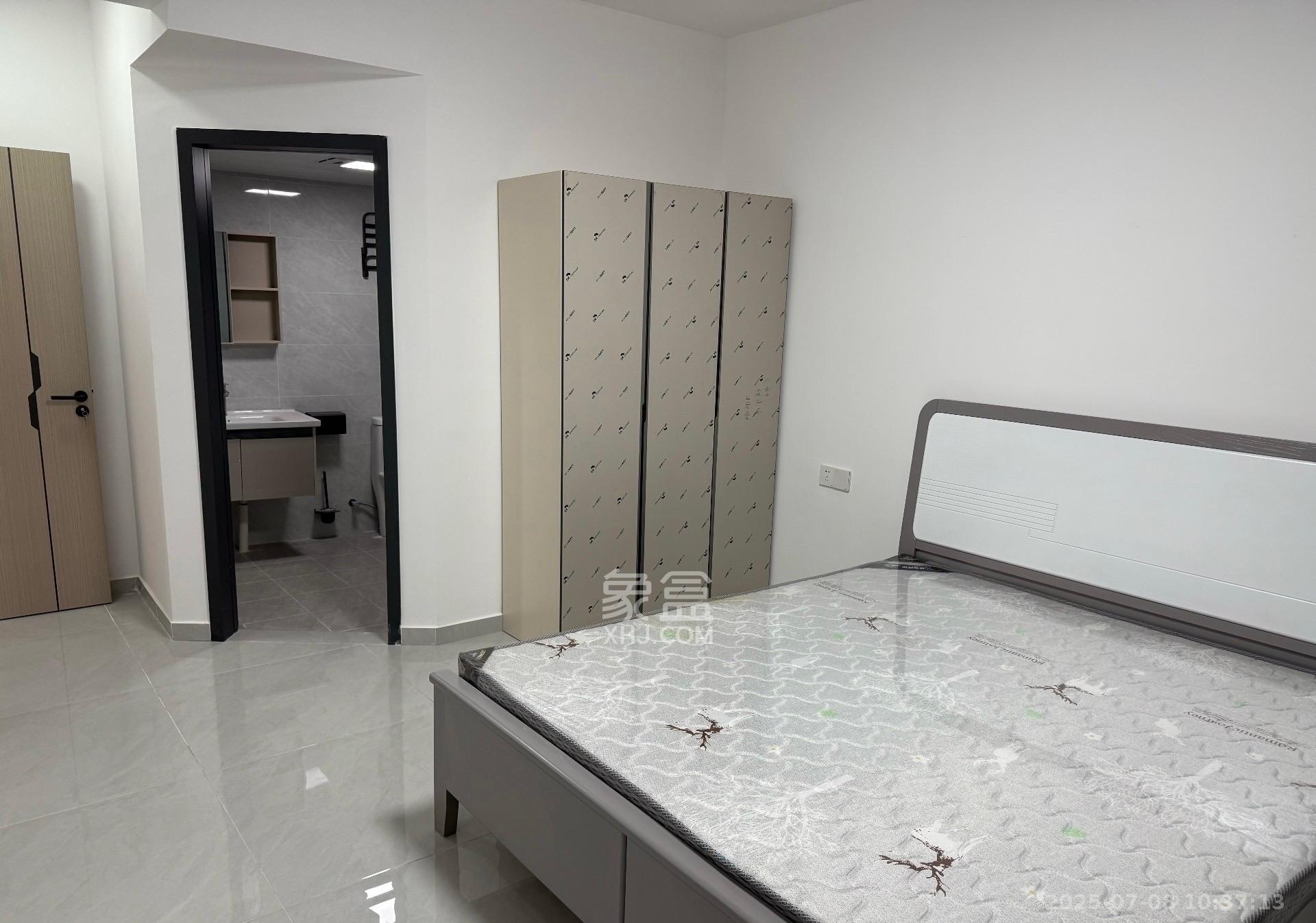 丽发新城  3室2厅2卫   2700.00元/月室内图