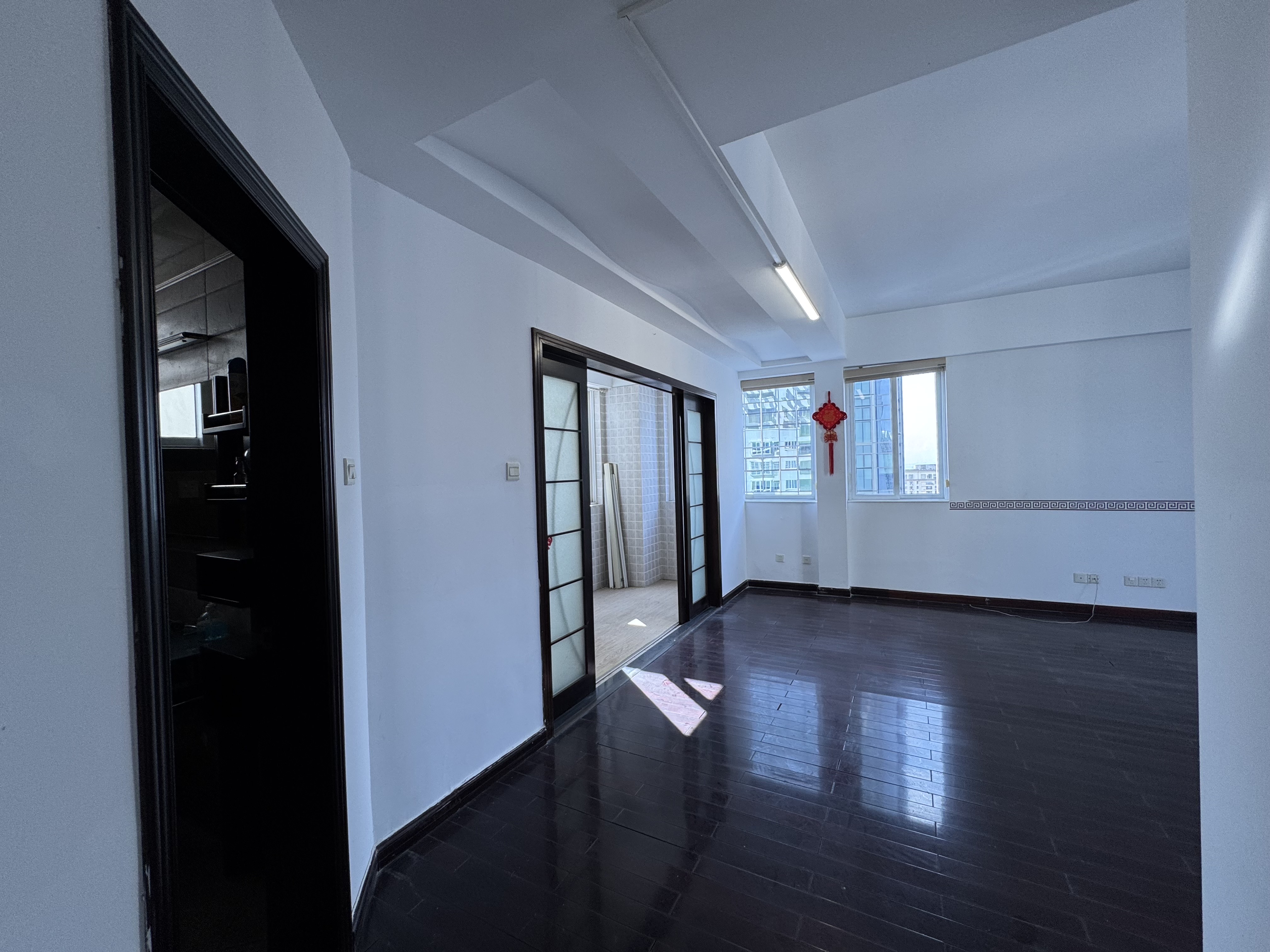 美银大厦 3室2厅2卫 8100.0元/月 美银大厦 3室2厅2卫 8100.0元/月室内图