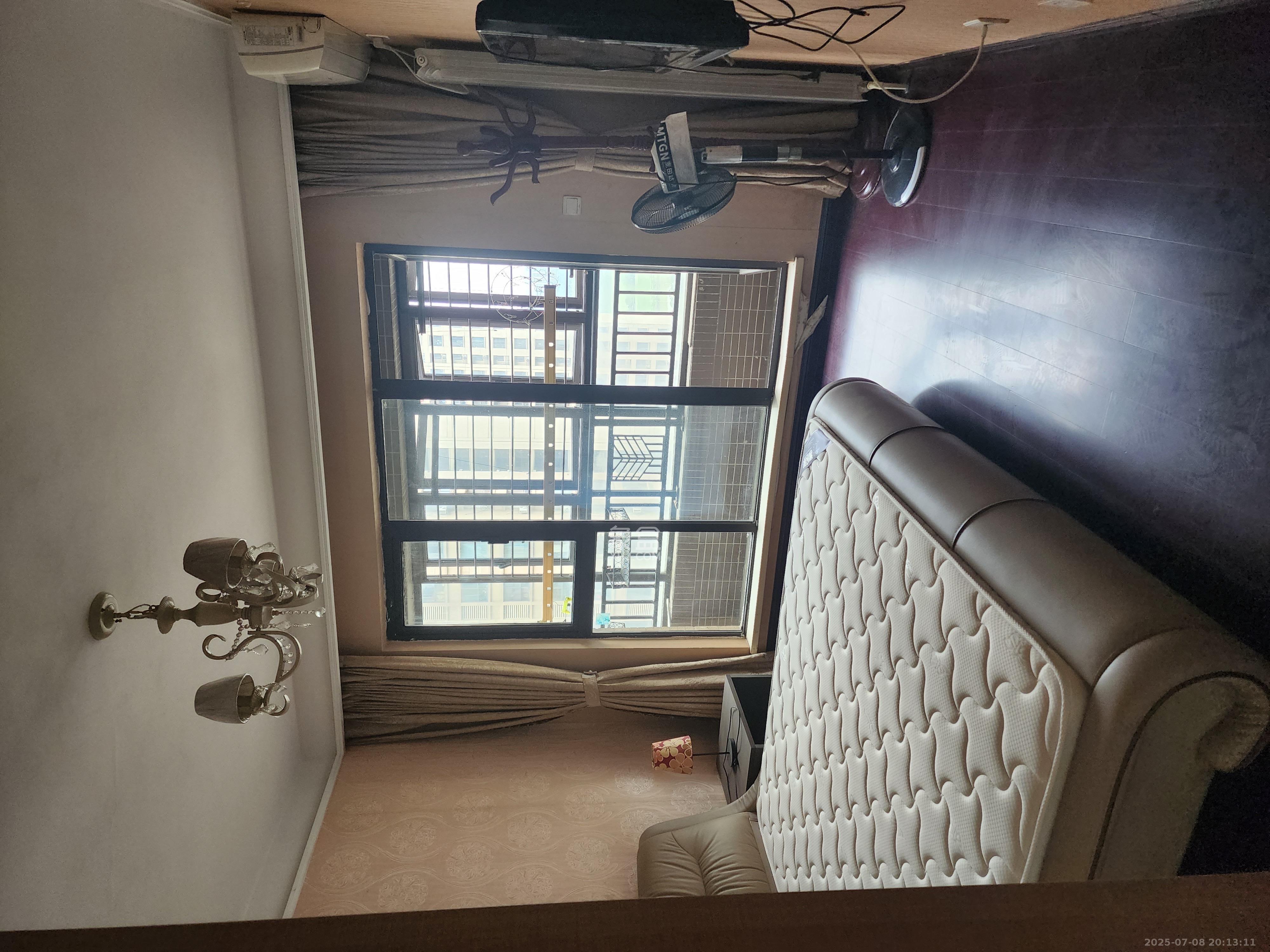 中海国际二期 4室2厅2卫 2500.0元/月 中海国际二期 4室2厅2卫 2500.0元/月室内图