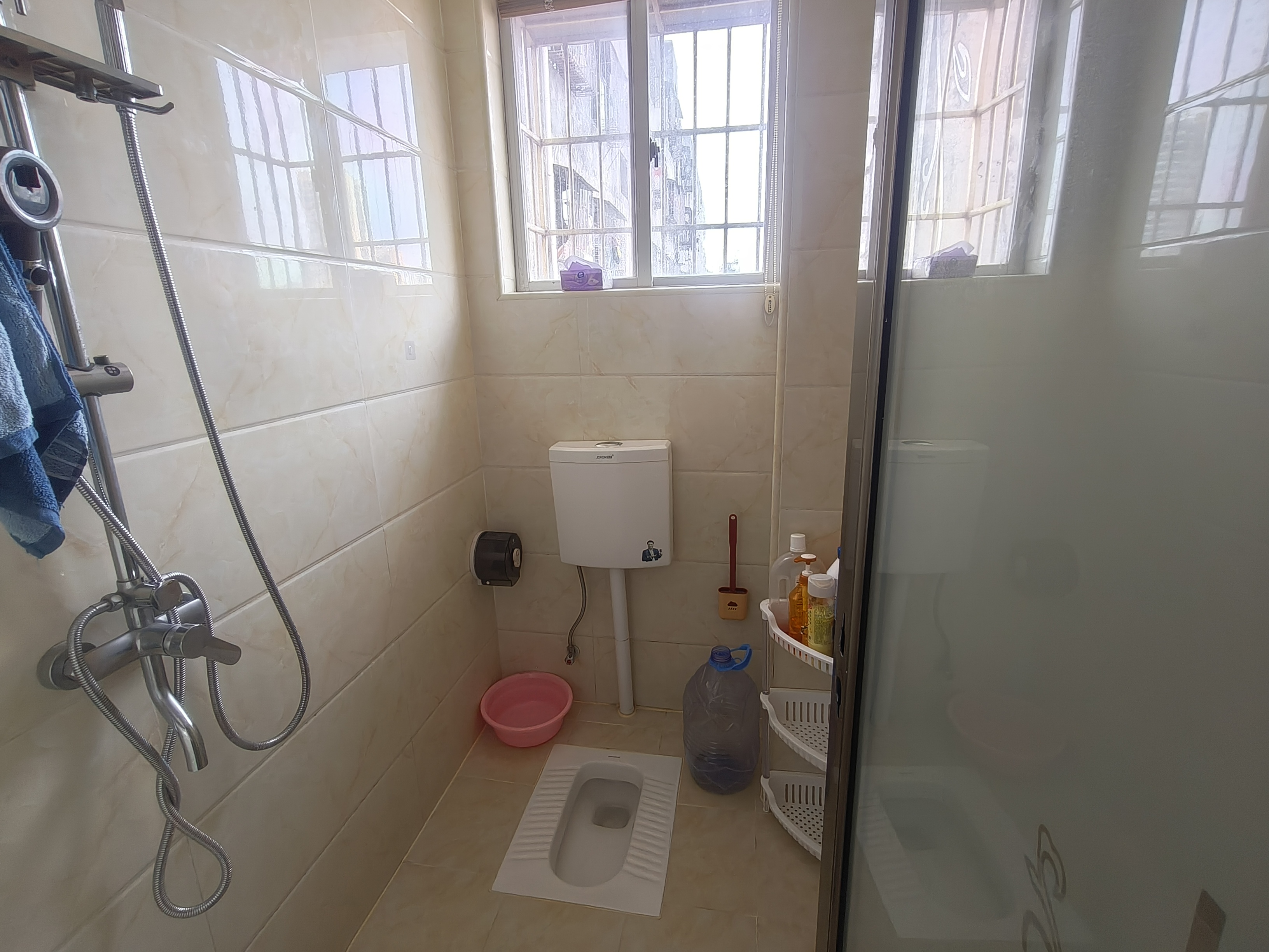 福利厂宿舍(府城马鞍街) 3室2厅1卫 2200.0元/月 福利厂宿舍(府城马鞍街) 3室2厅1卫 2200.0元/月室内图