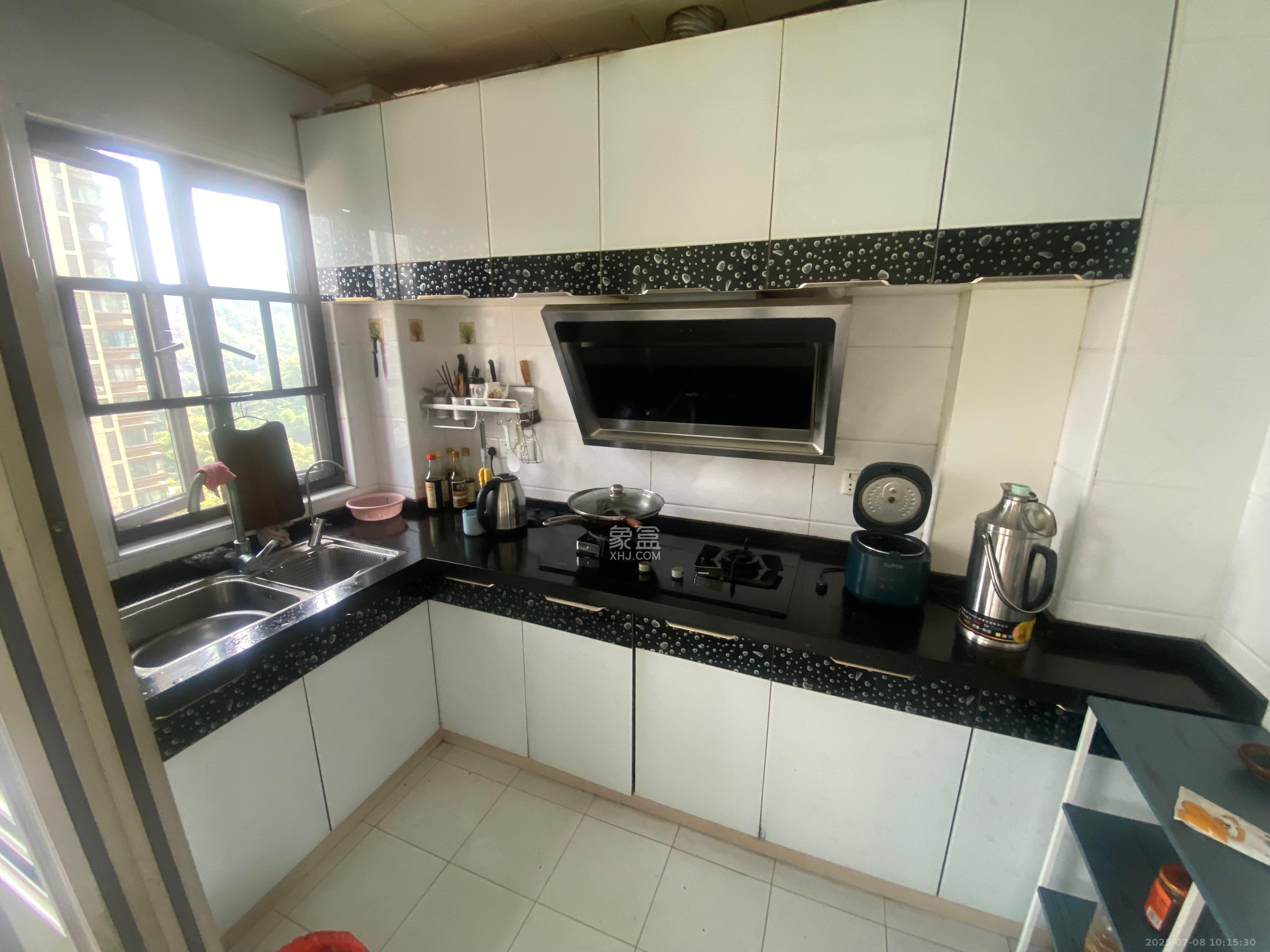 山语城三期 4室1厅1卫 2400.0元/月 山语城三期 4室1厅1卫 2400.0元/月室内图