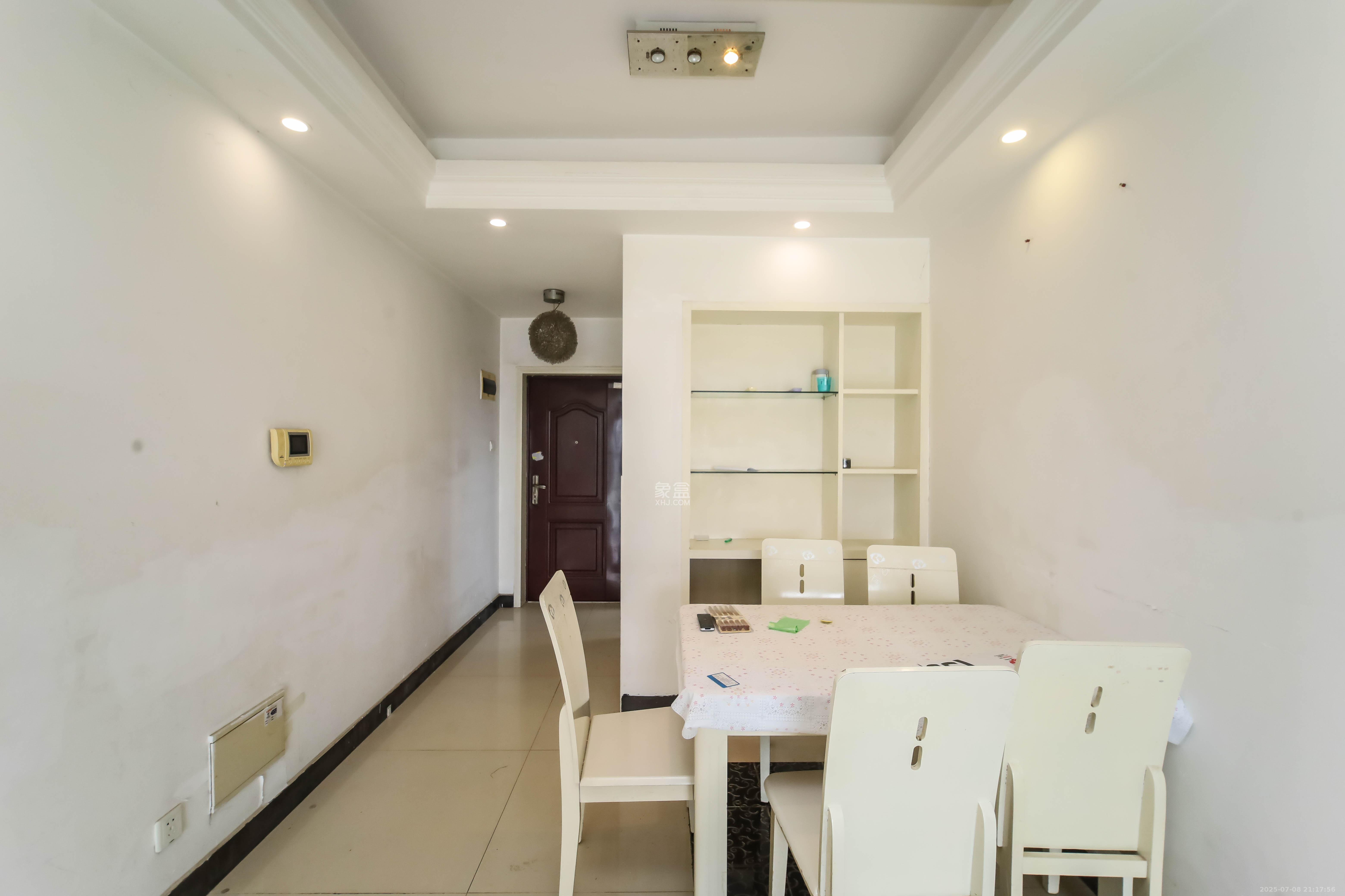 江河双水湾 3室2厅1卫 76.0万 江河双水湾 3室2厅1卫 76.0万客厅