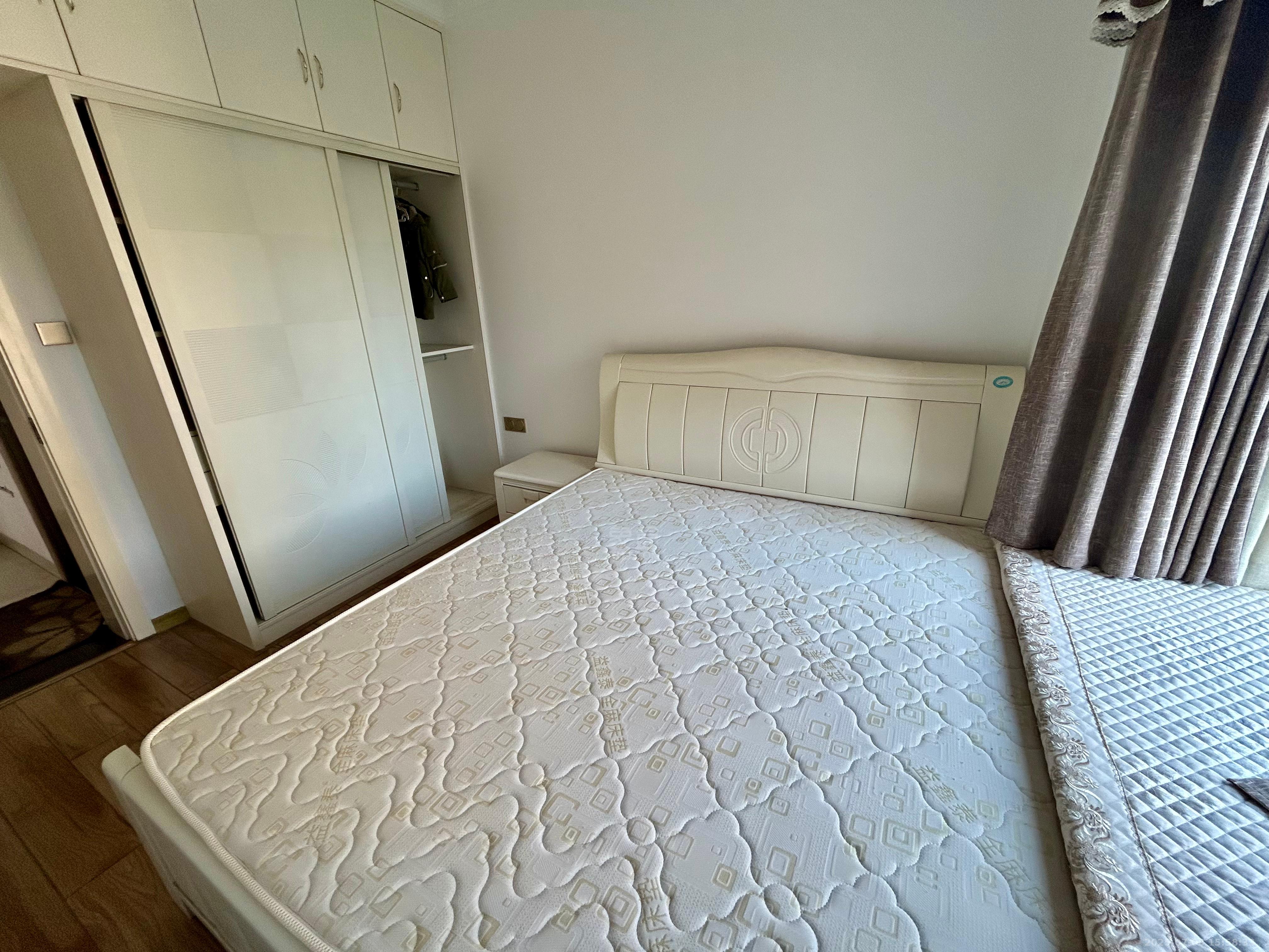 慧谷阳光  3室2厅2卫   1800.00元/月室内图
