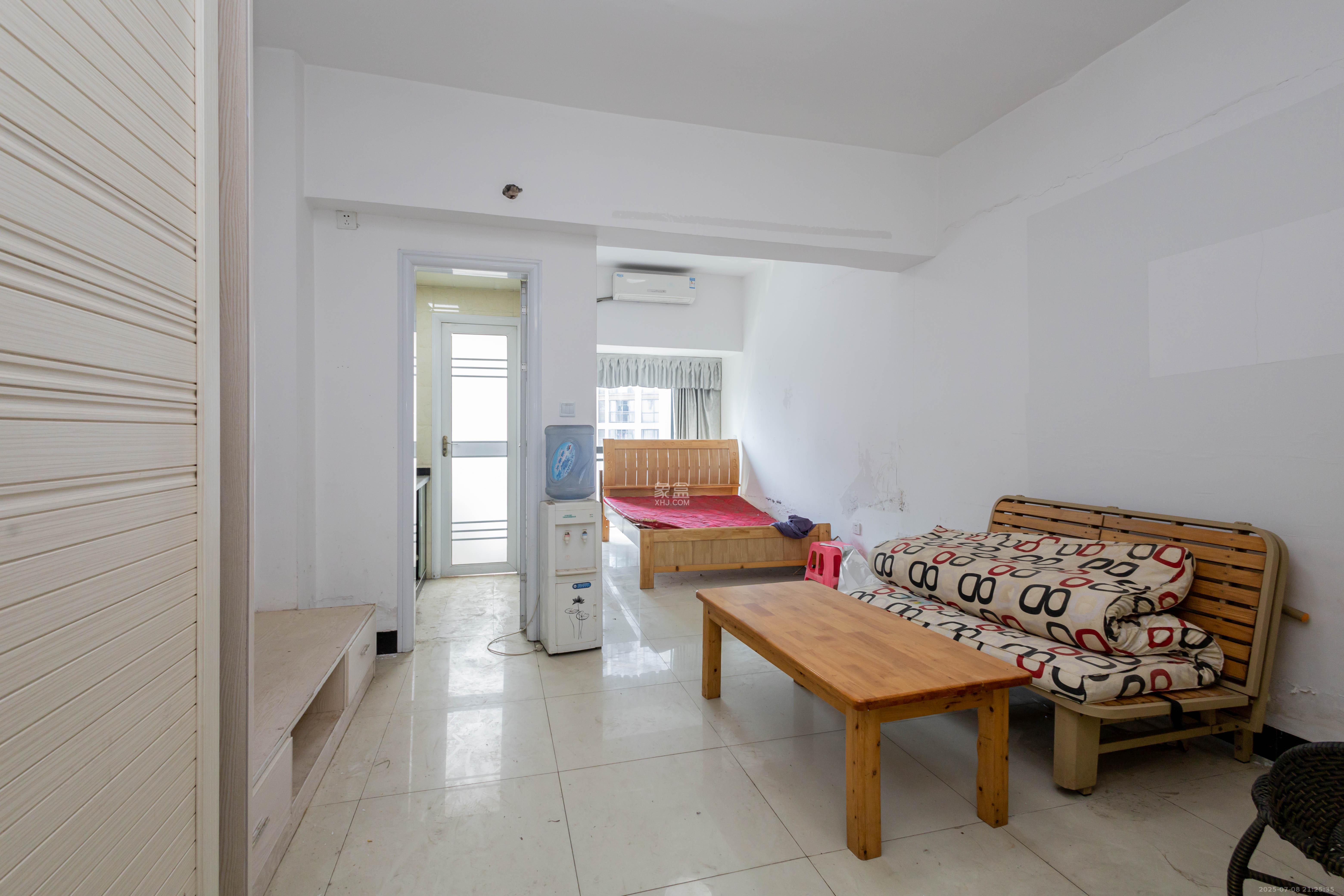 方略90公馆 1室1厅1卫 17.8万 方略90公馆 1室1厅1卫 17.8万客厅