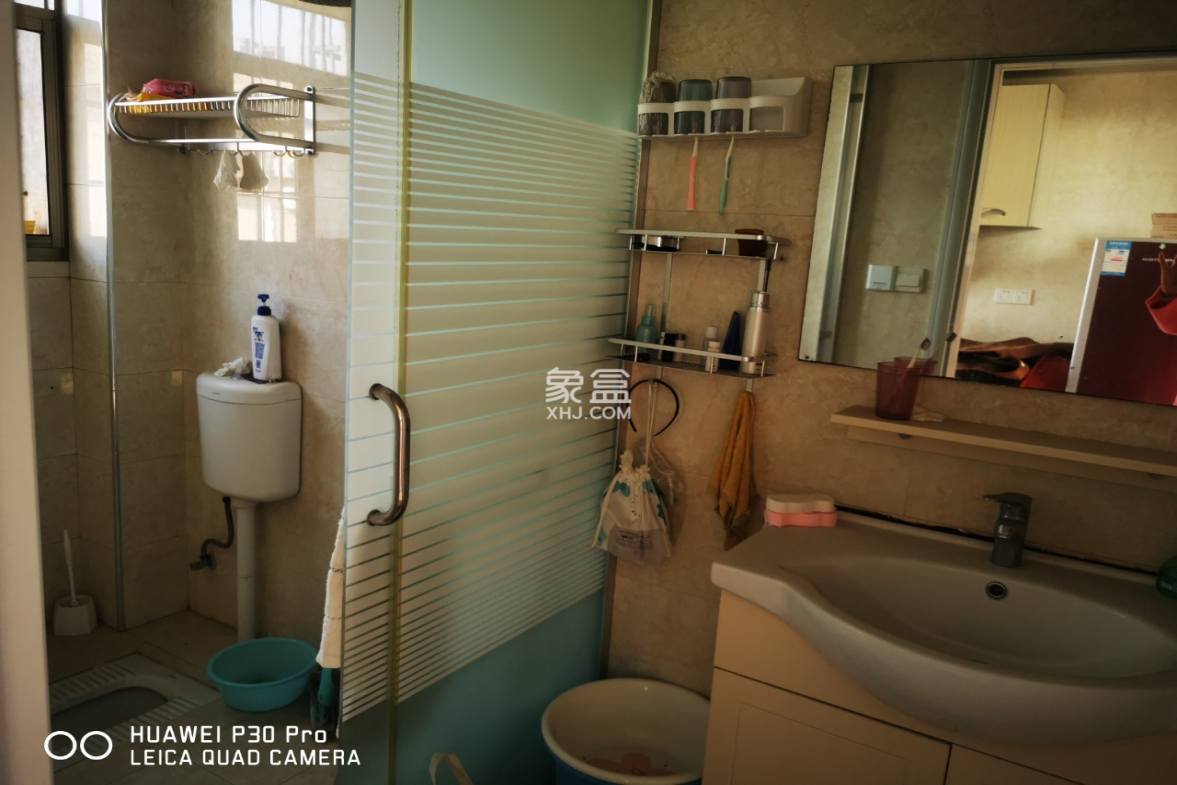 金园东苑  3室2厅2卫    800.0元/月 金园东苑  3室2厅2卫    800.0元/月室内图