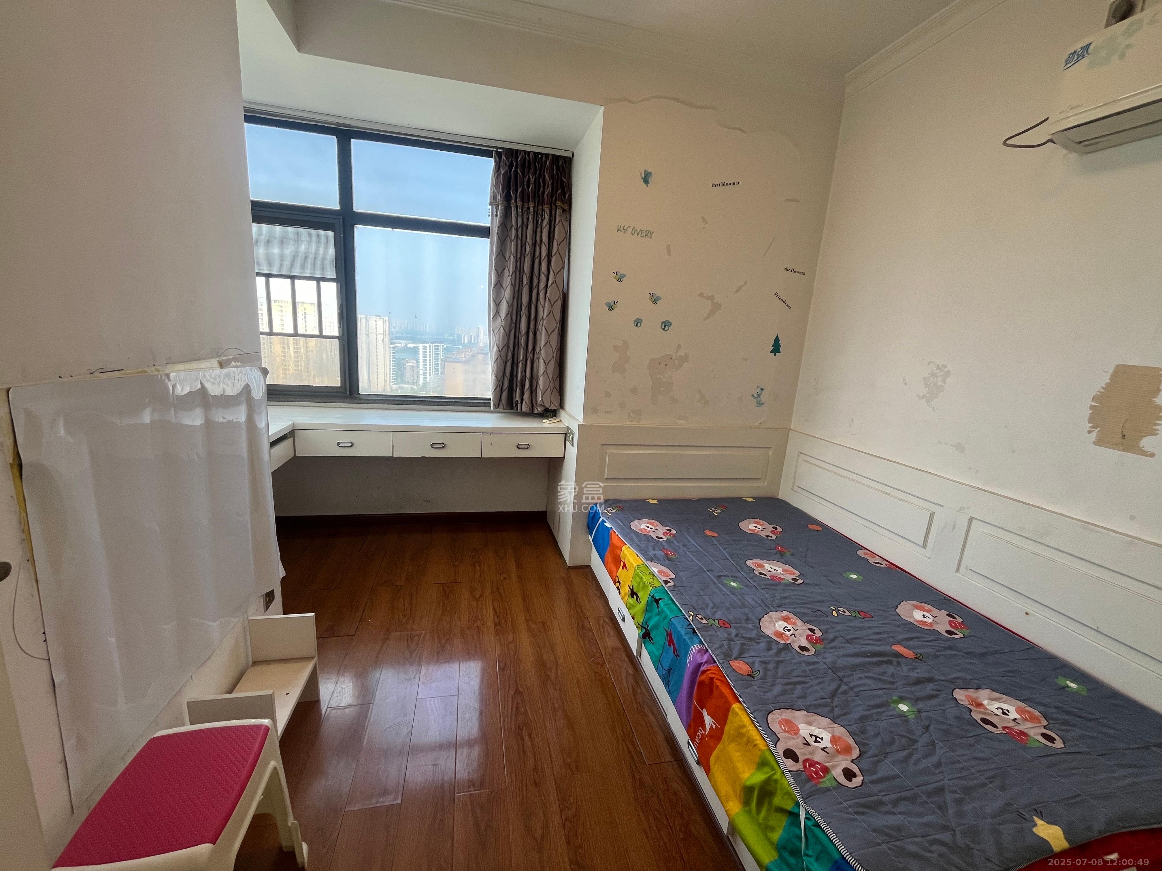 湘水熙园 3室2厅1卫 2400.0元/月 湘水熙园 3室2厅1卫 2400.0元/月室内图