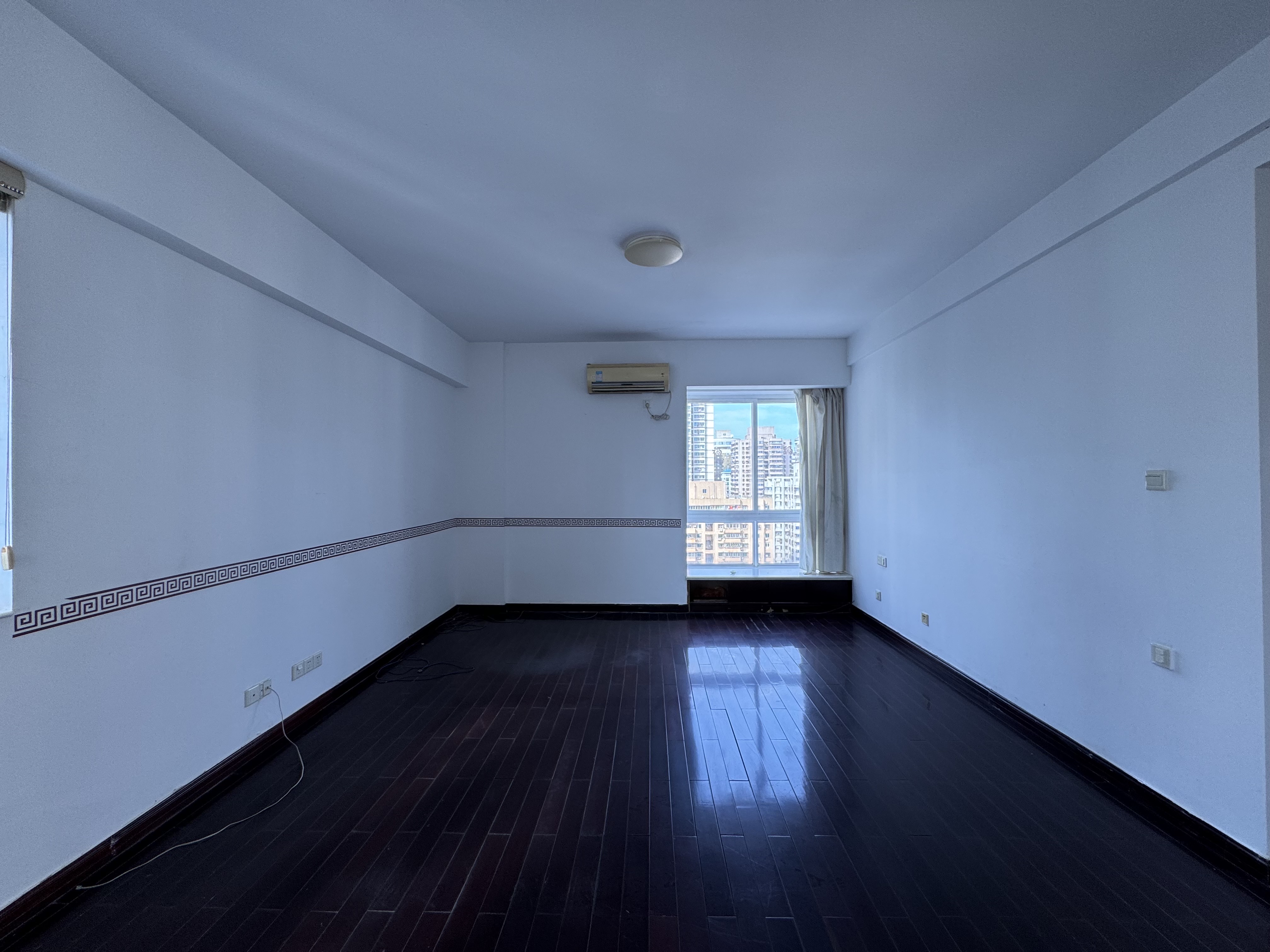 美银大厦 3室2厅2卫 8100.0元/月 美银大厦 3室2厅2卫 8100.0元/月室内图