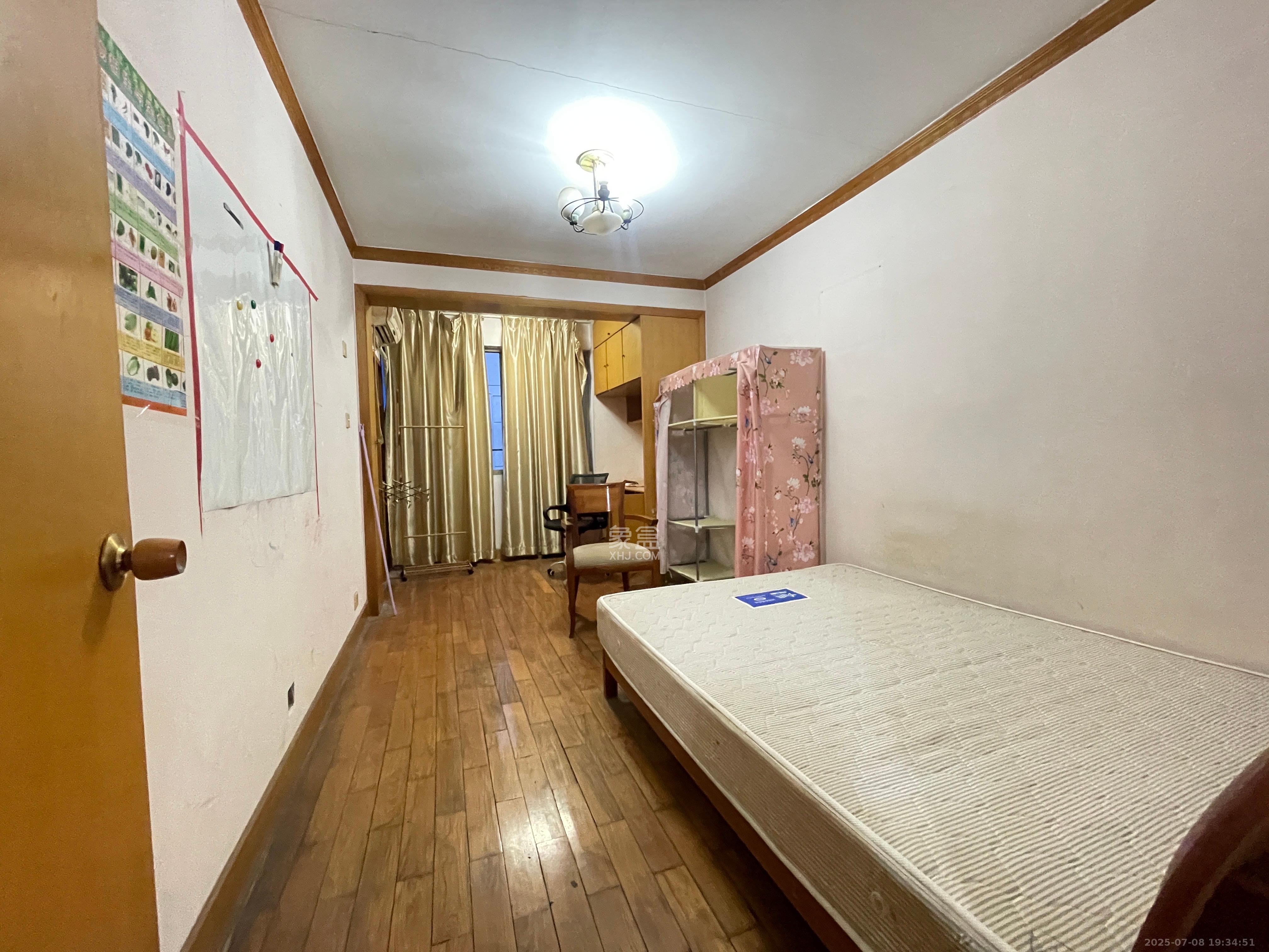 化油器厂宿舍  2室1厅1卫   1400.00元/月室内图
