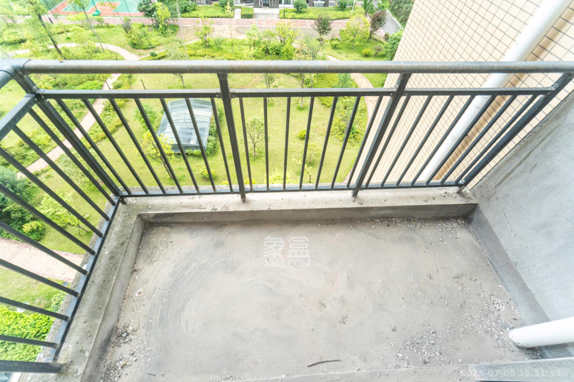 永宏万家里 4室2厅2卫 108.0万 永宏万家里 4室2厅2卫 108.0万阳台