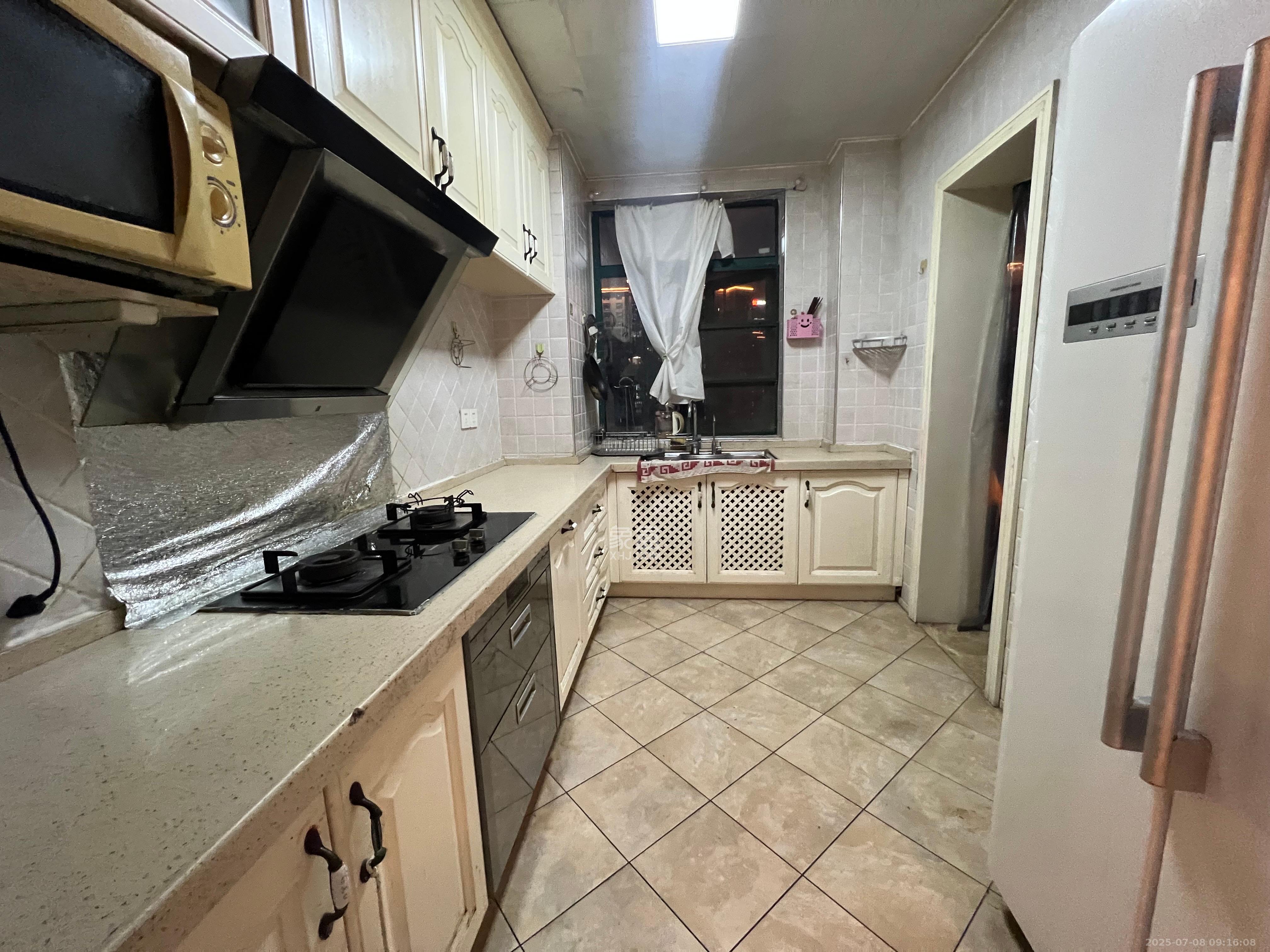 滨江金座 3室2厅1卫 3000.0元/月 滨江金座 3室2厅1卫 3000.0元/月室内图