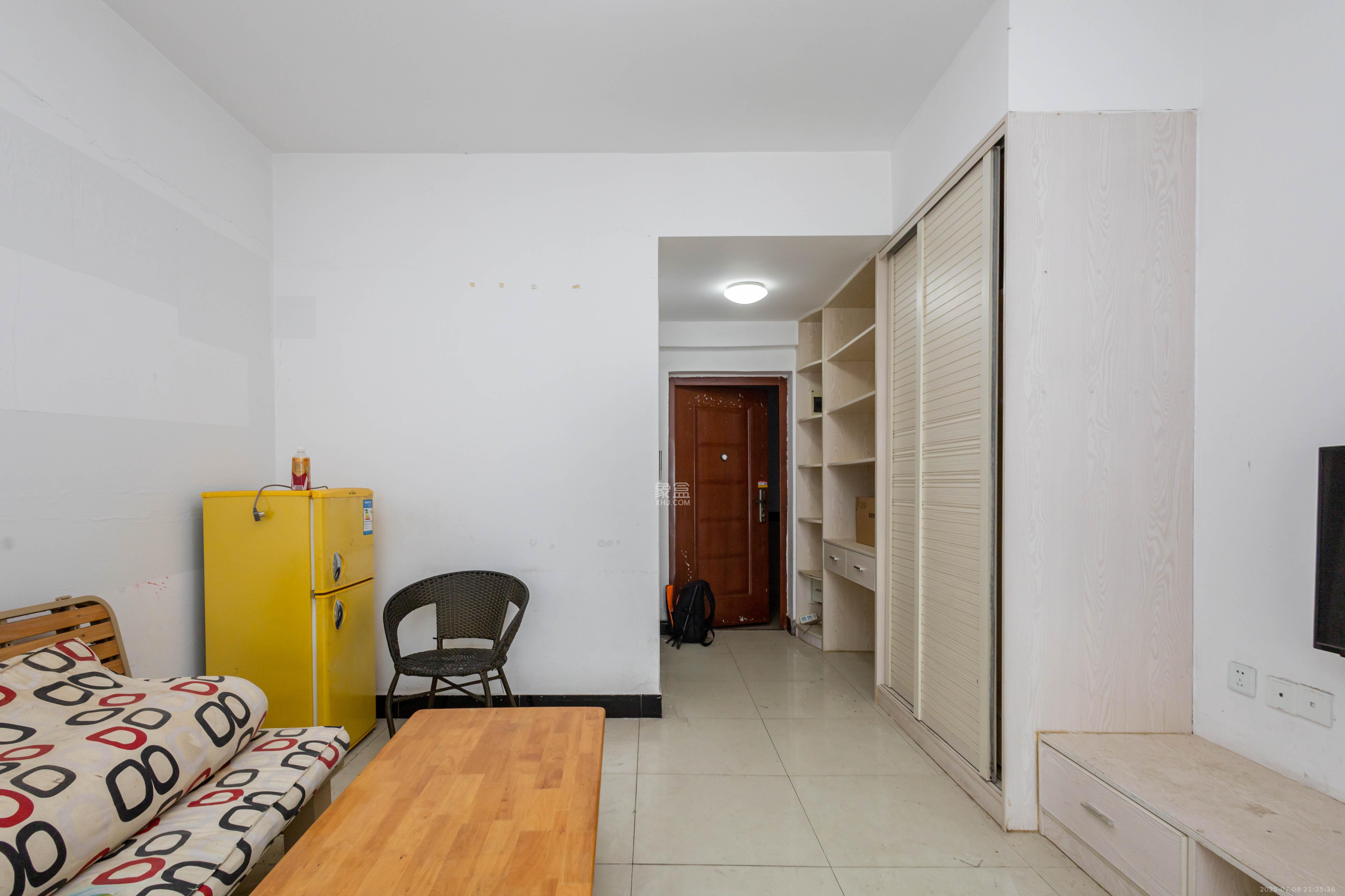 方略90公馆 1室1厅1卫 17.8万 方略90公馆 1室1厅1卫 17.8万客厅