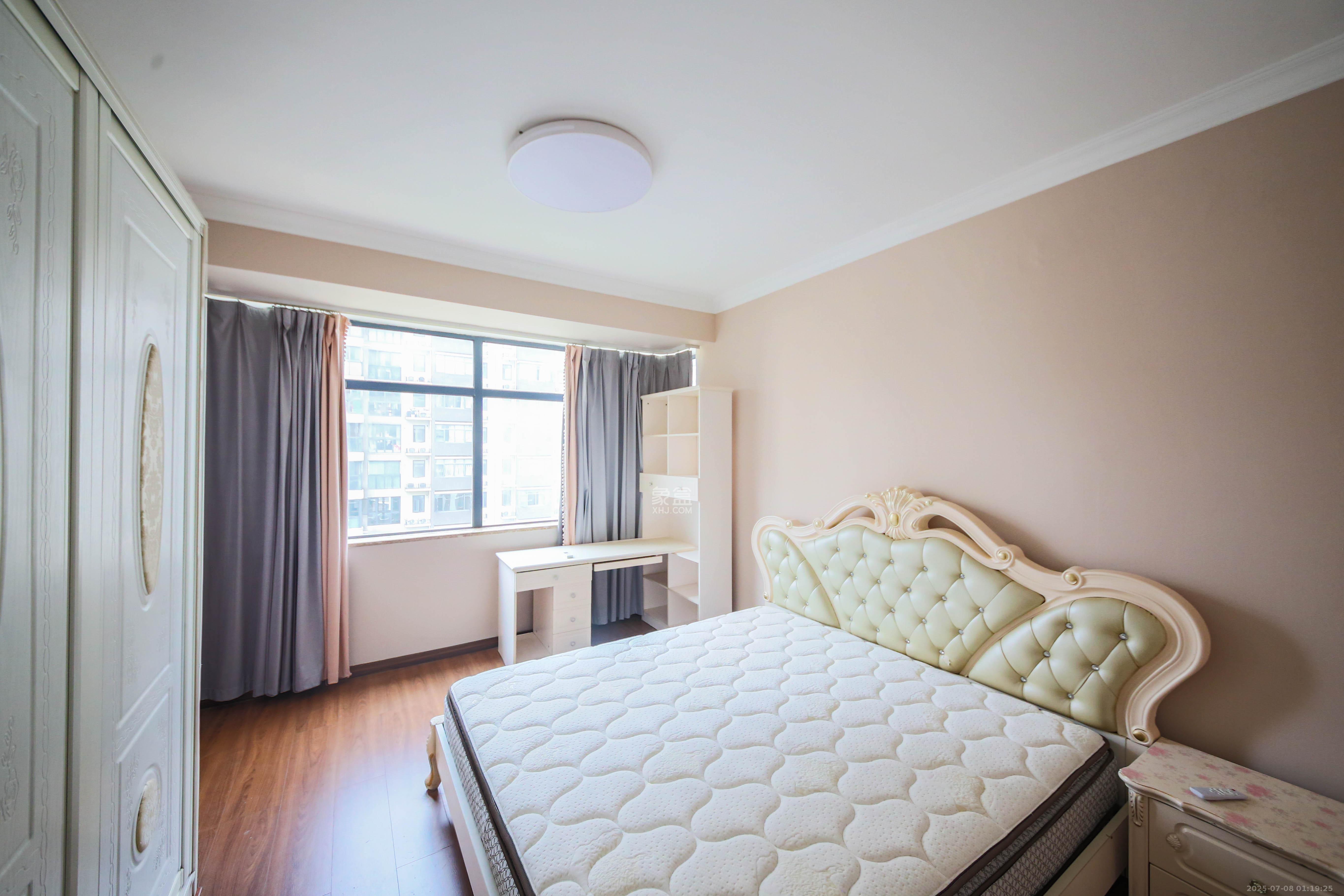 湘水熙园 4室2厅2卫 135.0万 湘水熙园 4室2厅2卫 135.0万卧室