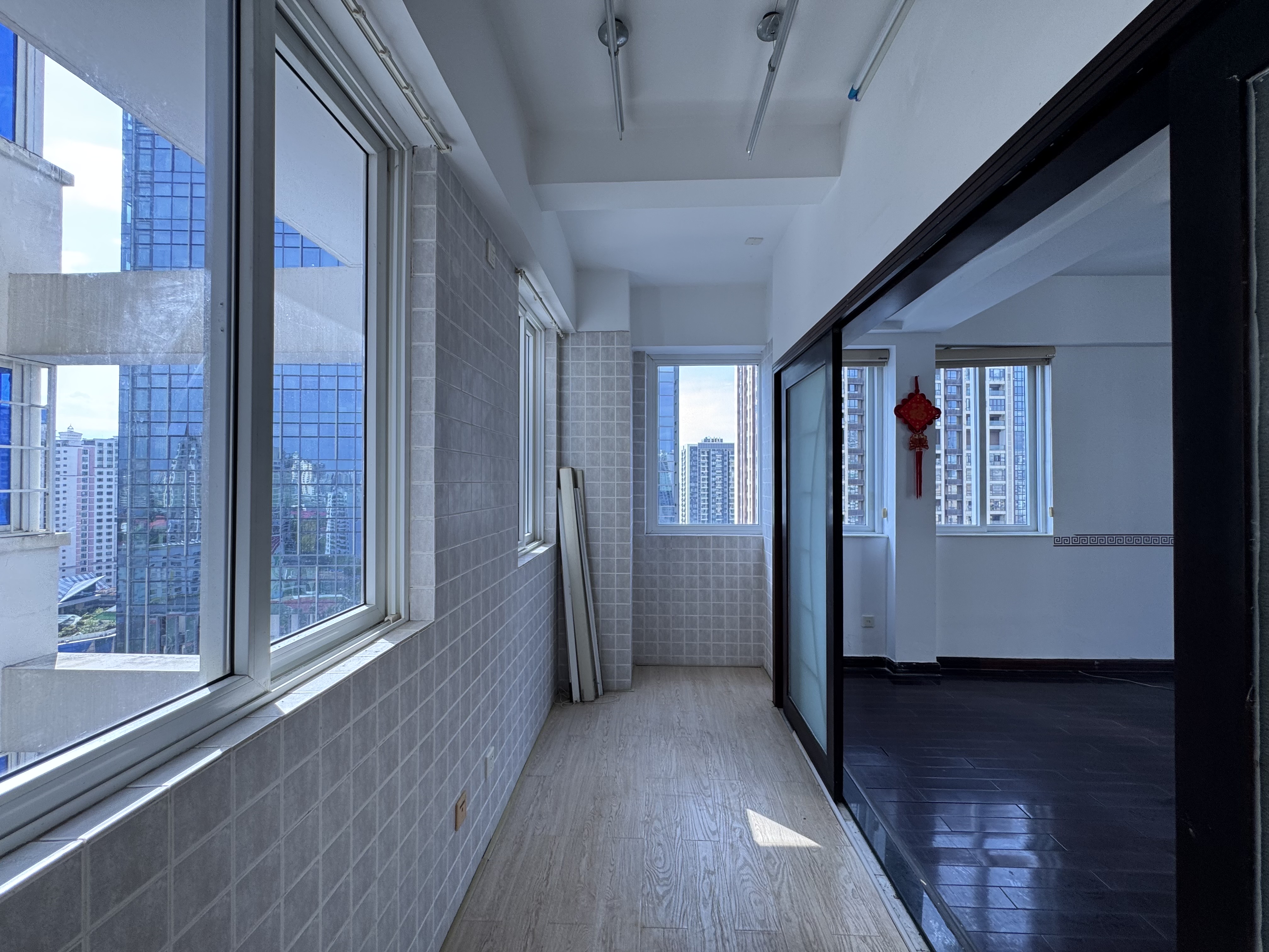 美银大厦 3室2厅2卫 8100.0元/月 美银大厦 3室2厅2卫 8100.0元/月室内图