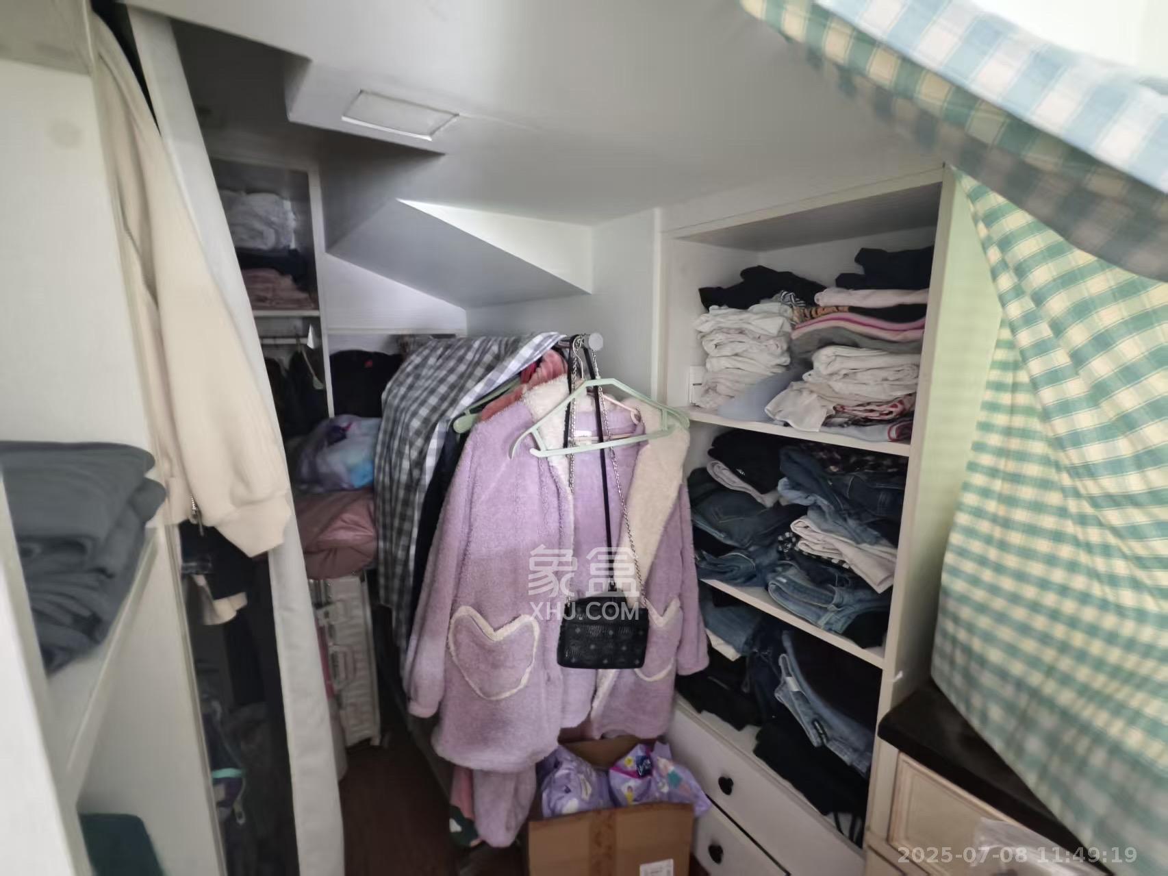 洋湖时代  2室1厅1卫   1900.00元/月室内图