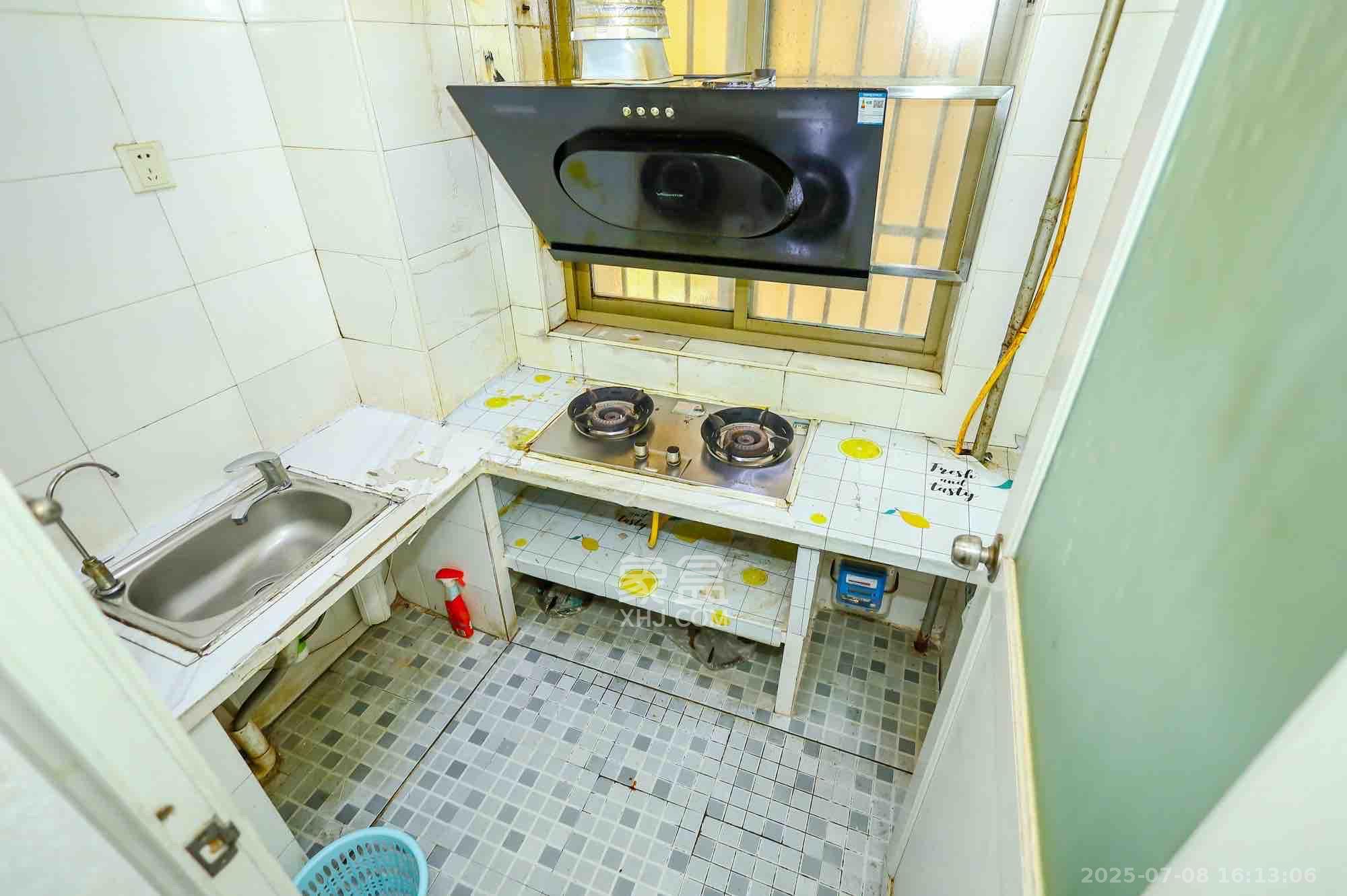 层上观邸  3室2厅1卫   2300.00元/月室内图