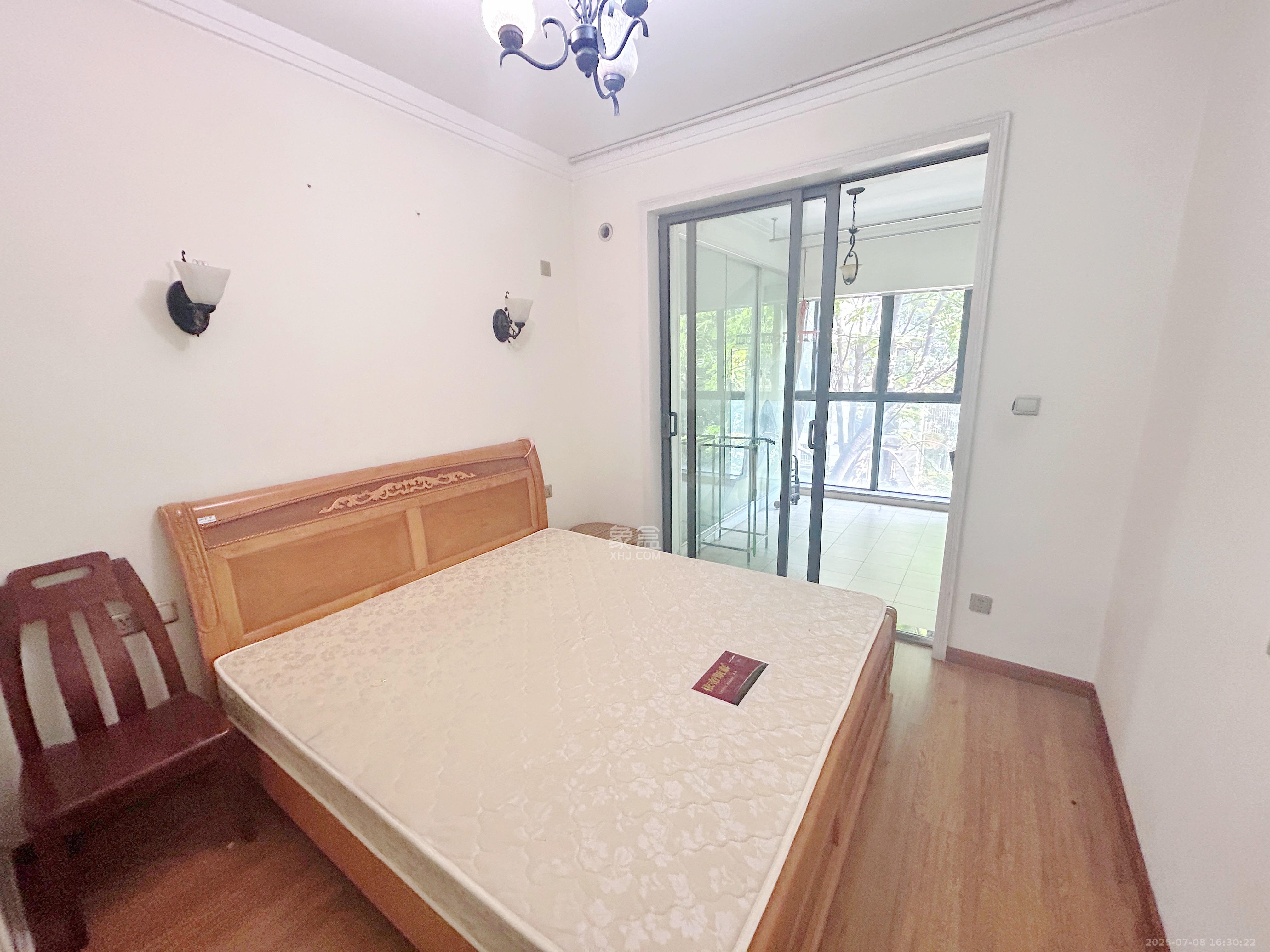 中城丽景香山园  3室2厅1卫   3400.00元/月室内图