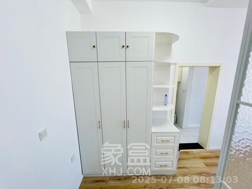 中天广场 1室0厅1卫 2000.0元/月 中天广场 1室0厅1卫 2000.0元/月室内图