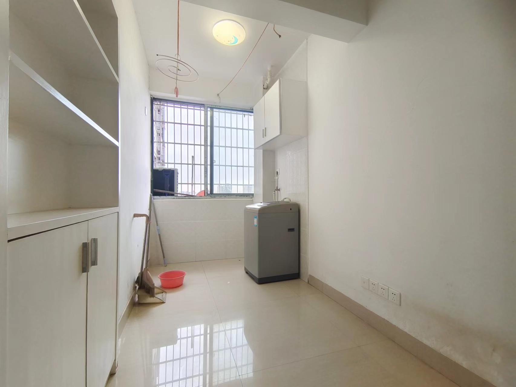 长和广场 2室2厅1卫 1700.0元/月 长和广场 2室2厅1卫 1700.0元/月室内图