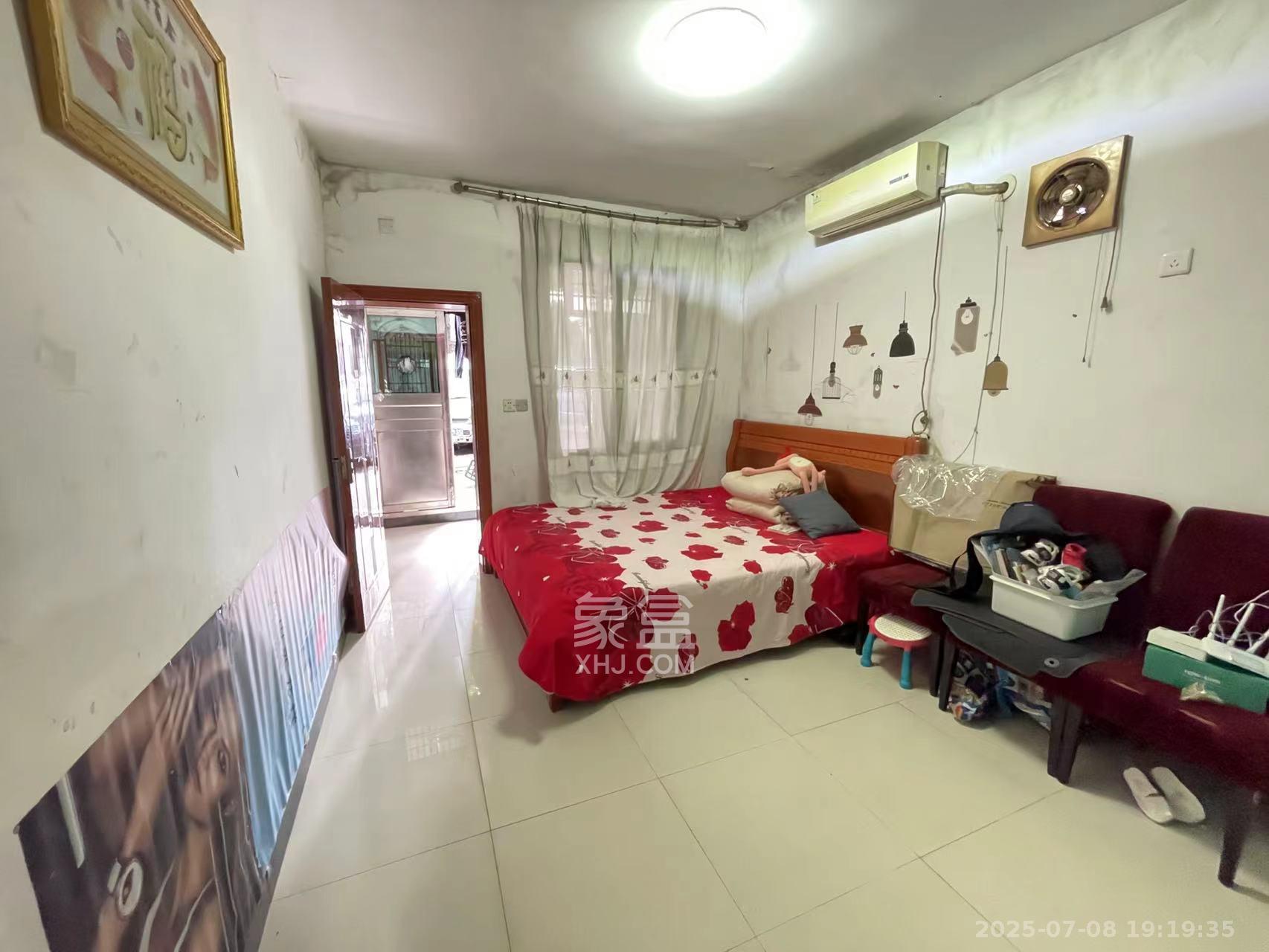 红旗区四片 1室1厅1卫 1900.0元/月 红旗区四片 1室1厅1卫 1900.0元/月室内图