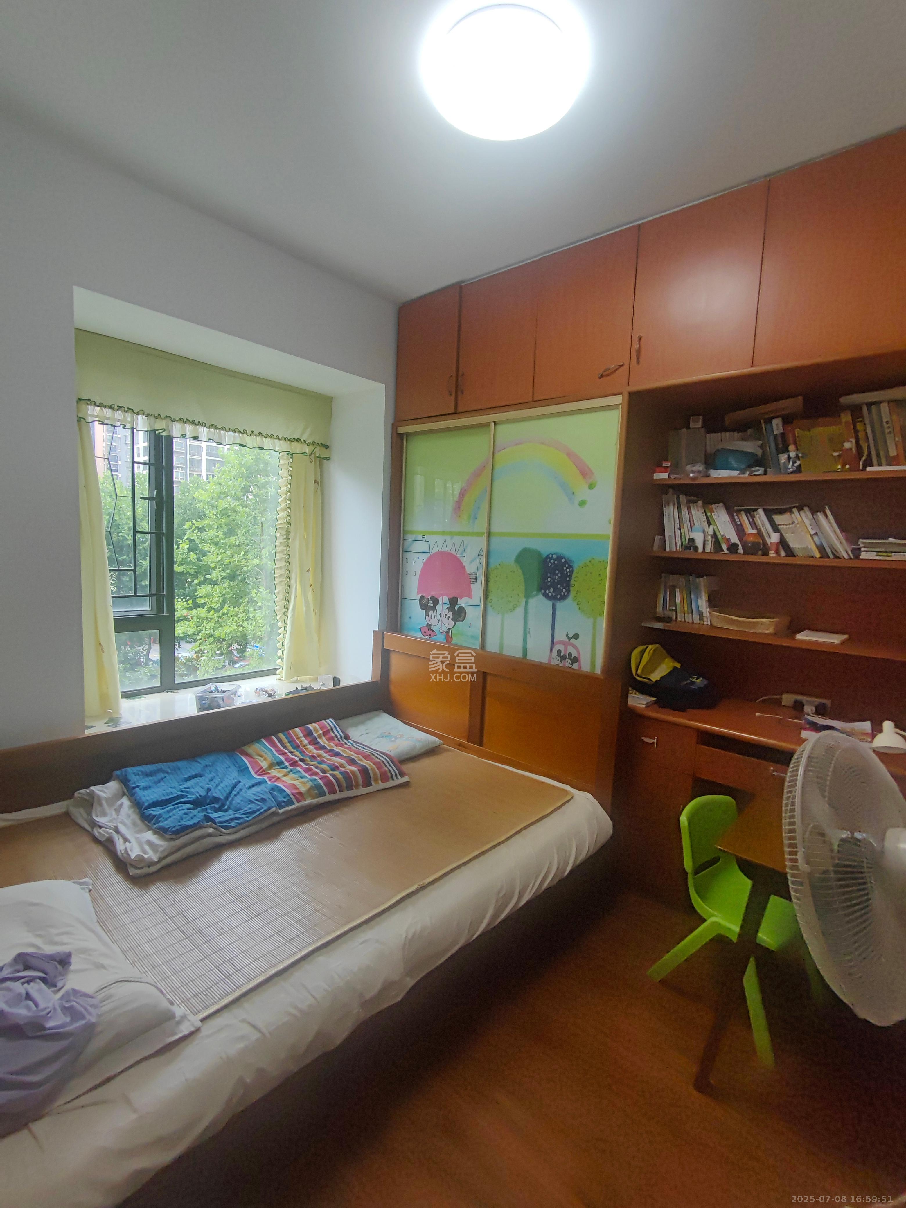 华润凤凰城二期 3室2厅2卫 1800.0元/月 华润凤凰城二期 3室2厅2卫 1800.0元/月室内图