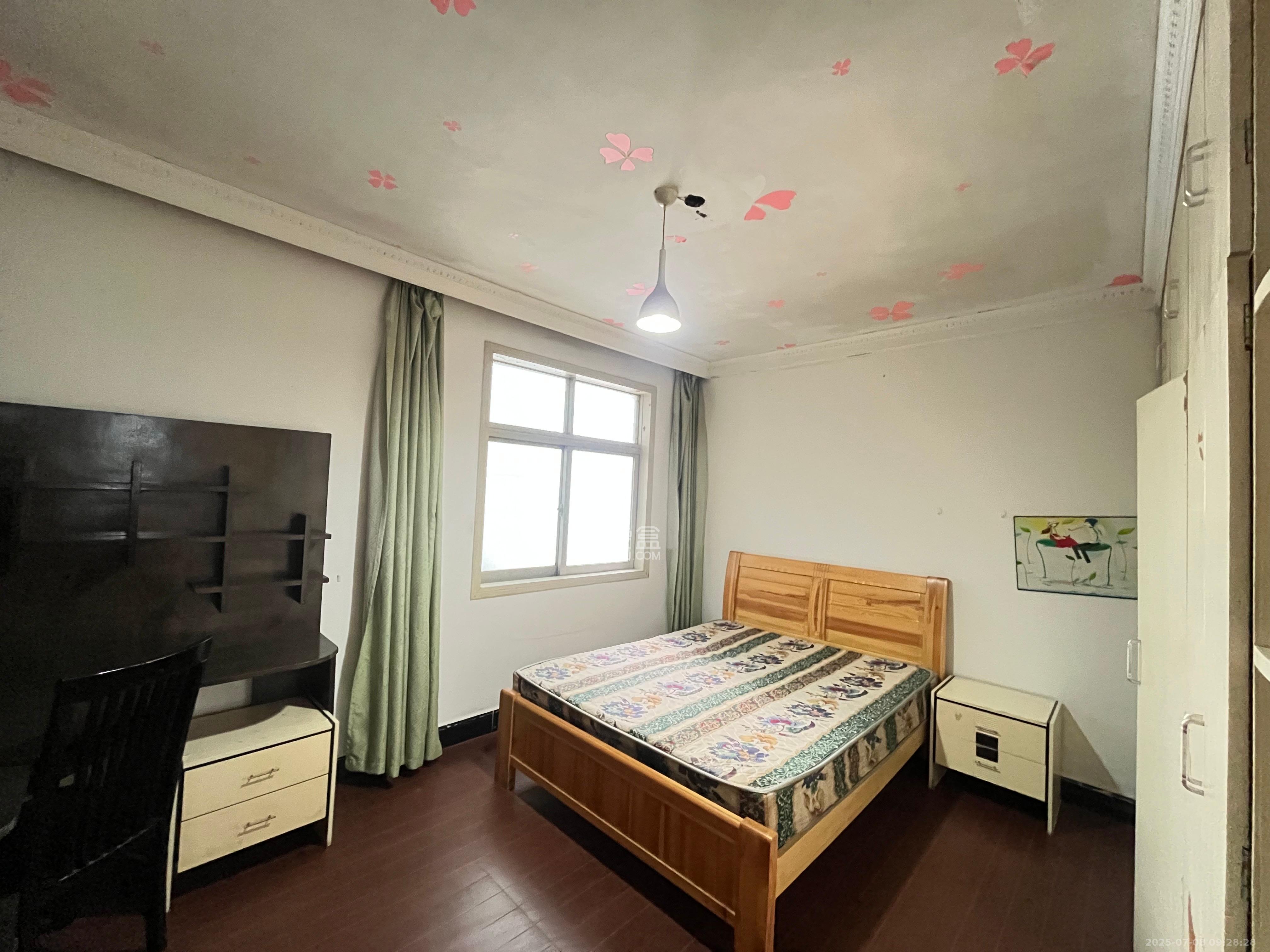 长铁高层  3室1厅1卫   2200.00元/月室内图