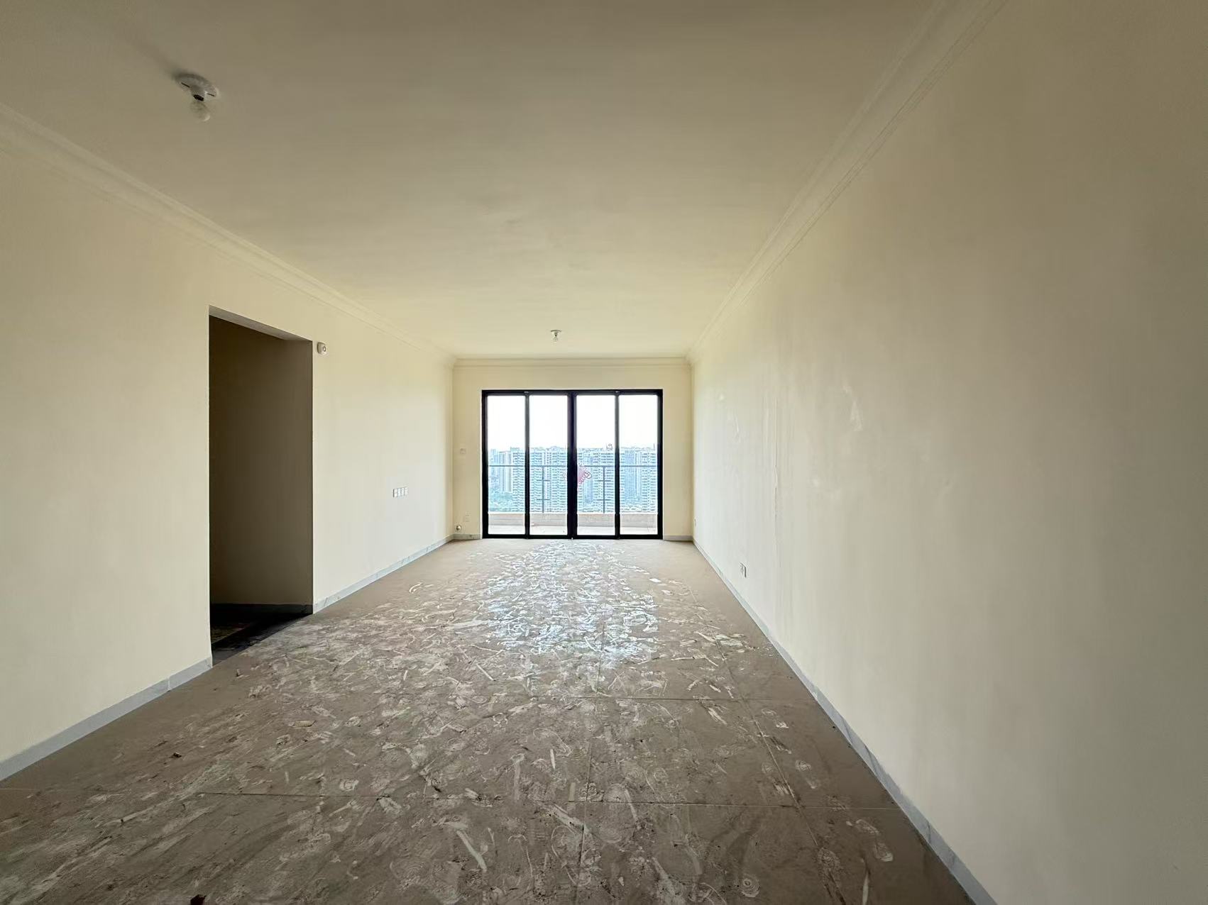 华耀碧桂园十里江湾誉峯 3室2厅2卫 2500.0元/月 华耀碧桂园十里江湾誉峯 3室2厅2卫 2500.0元/月室内图