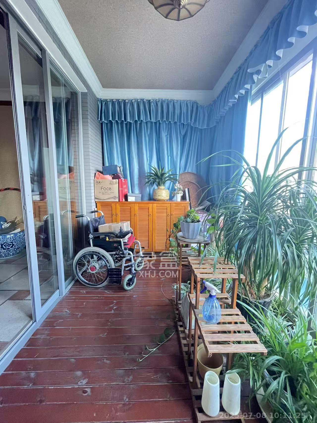 建鸿达华都（华都小户型及大华写字楼）  4室2厅3卫   6000.00元/月室内图